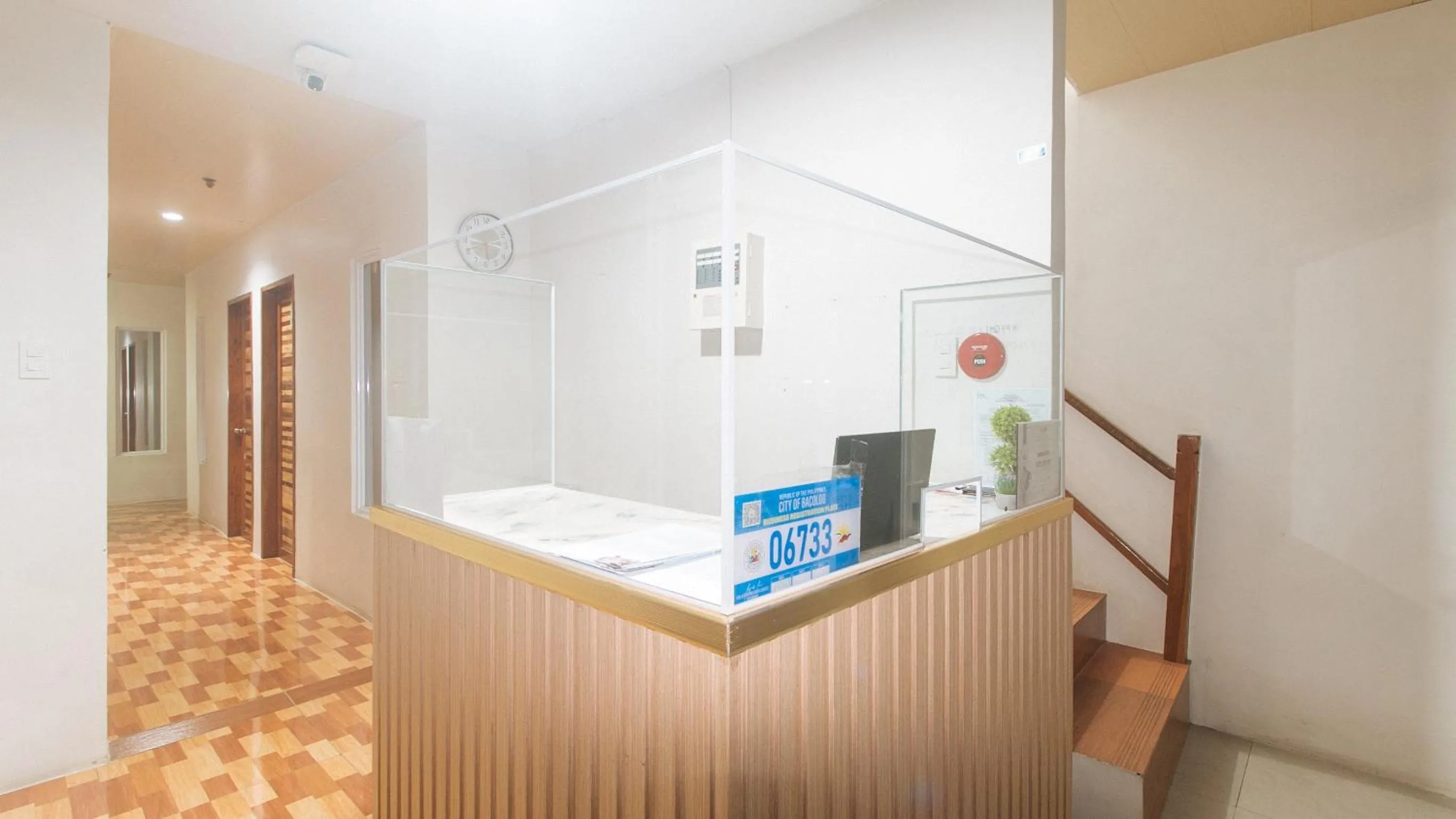 Lobby or reception, Bed in Cozy Cove Inn by RedDoorz