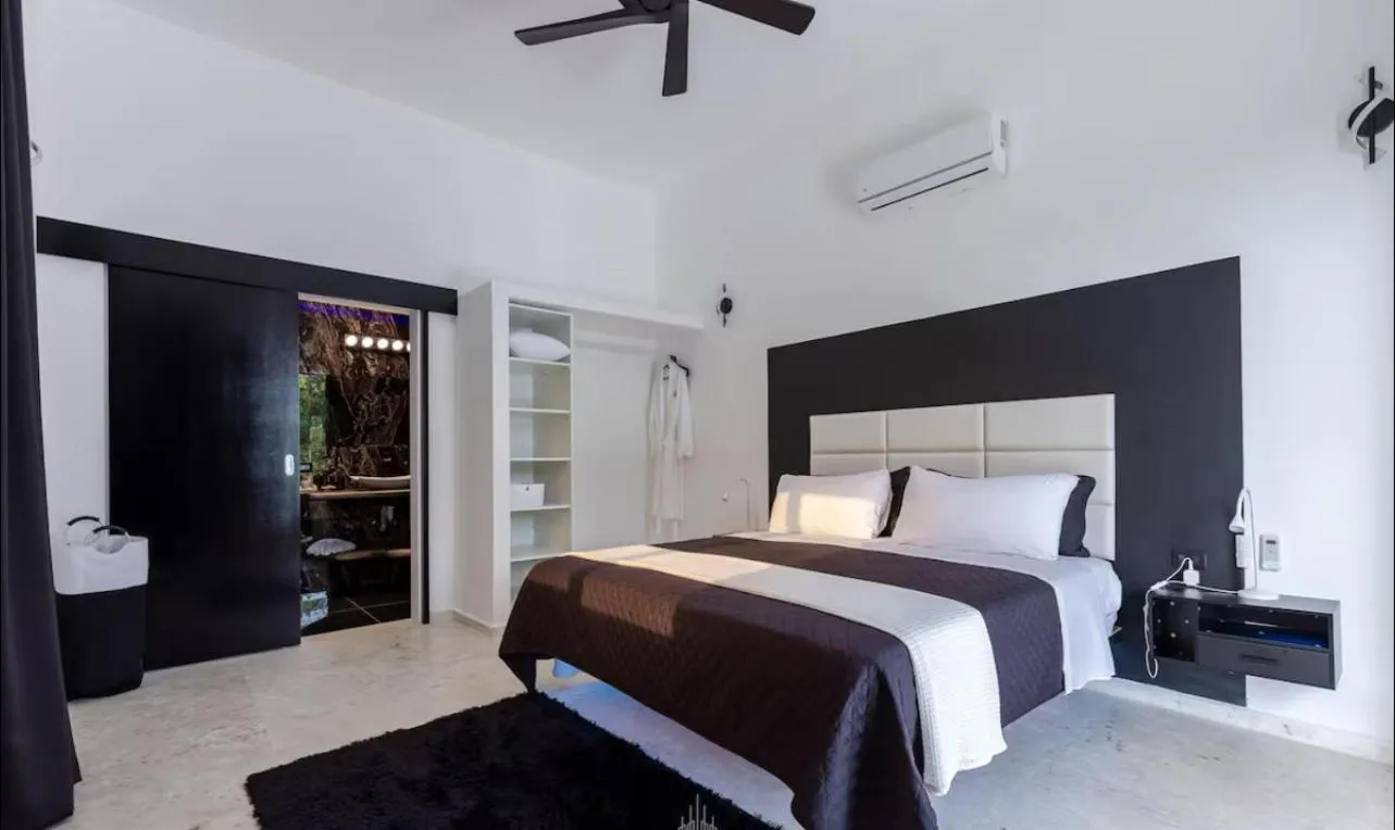 Bed in Casa Black and White Frente al Mar