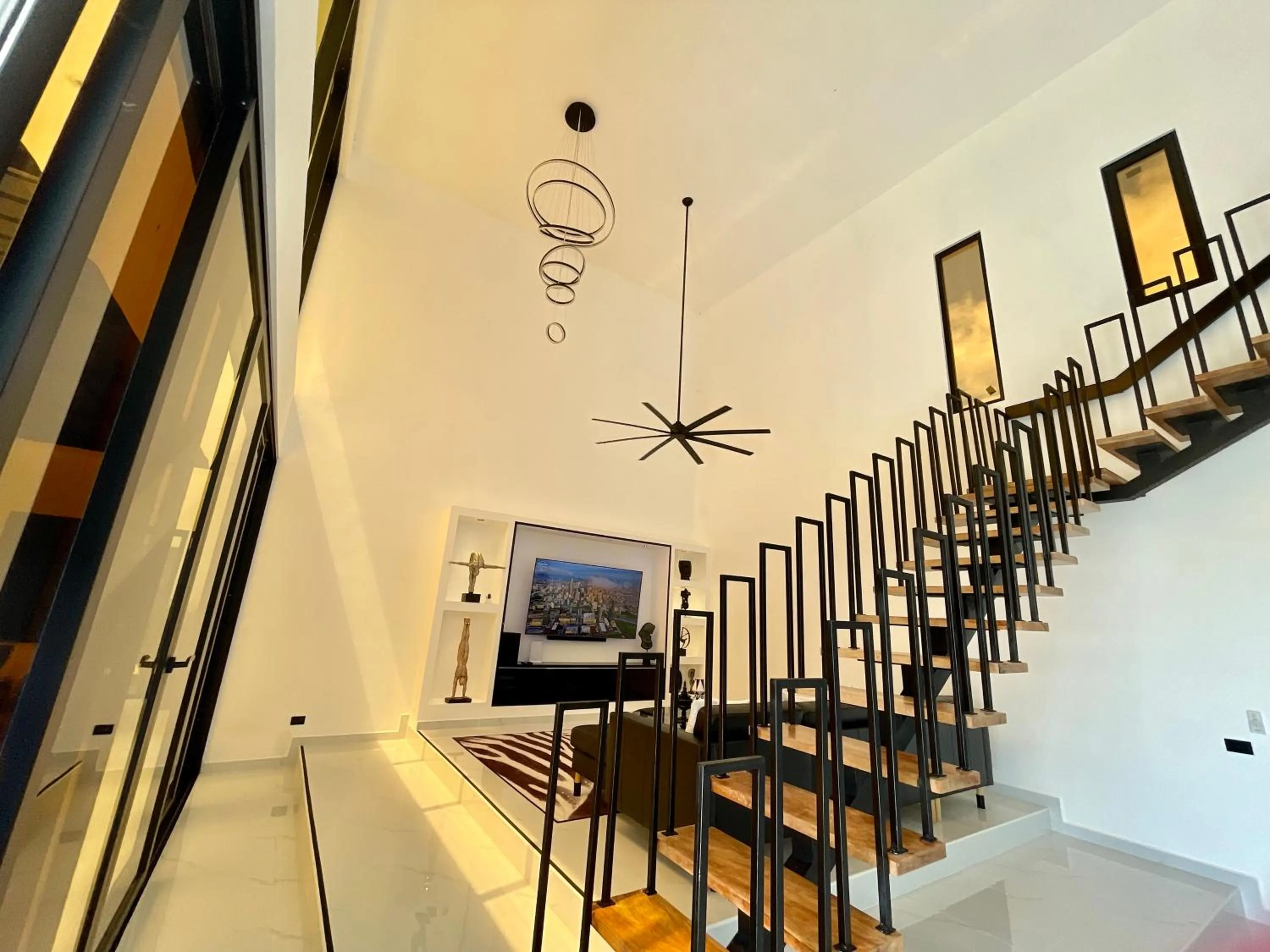 Casa Black and White Frente al Mar