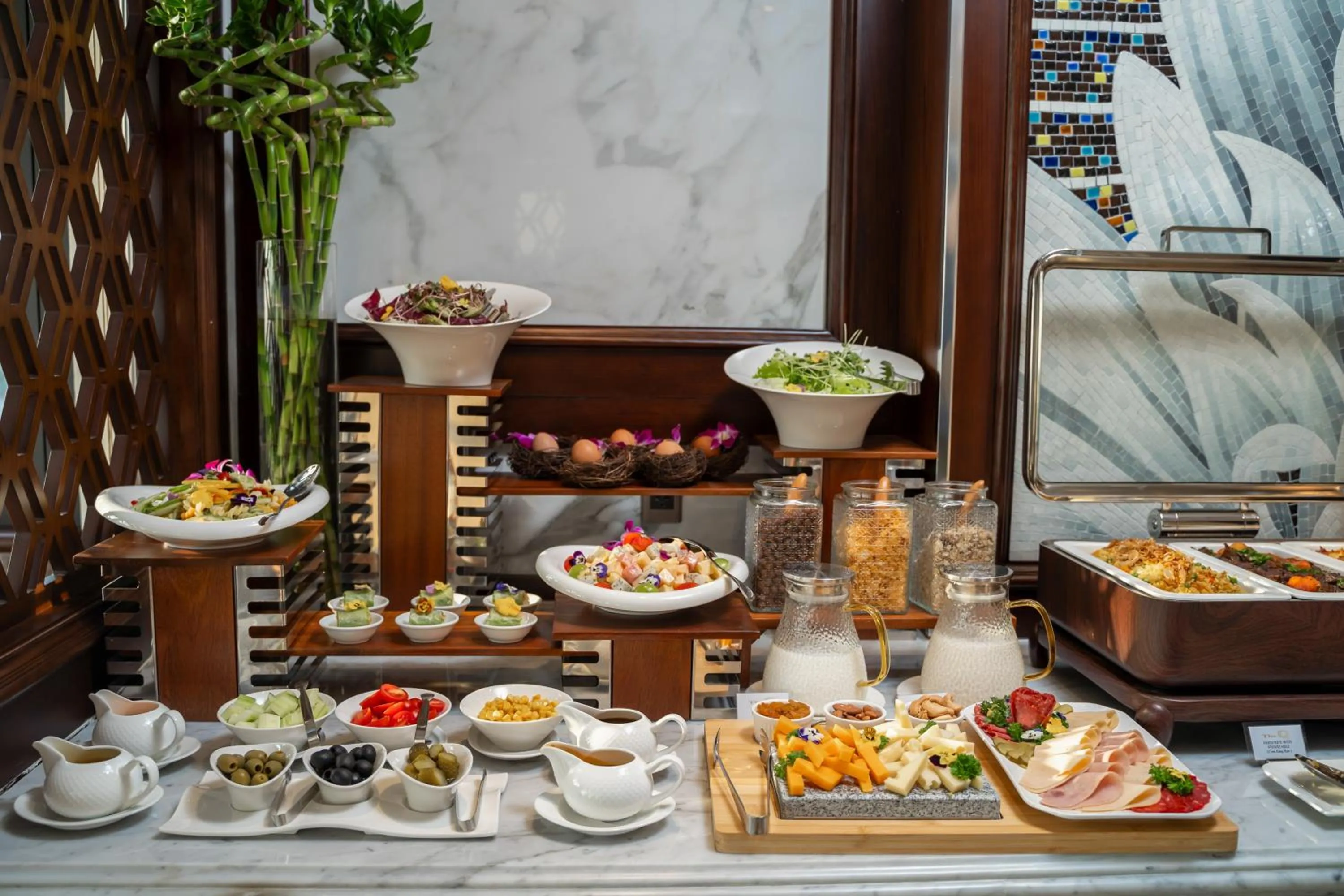 Food and drinks in The Q Boutique Hotel