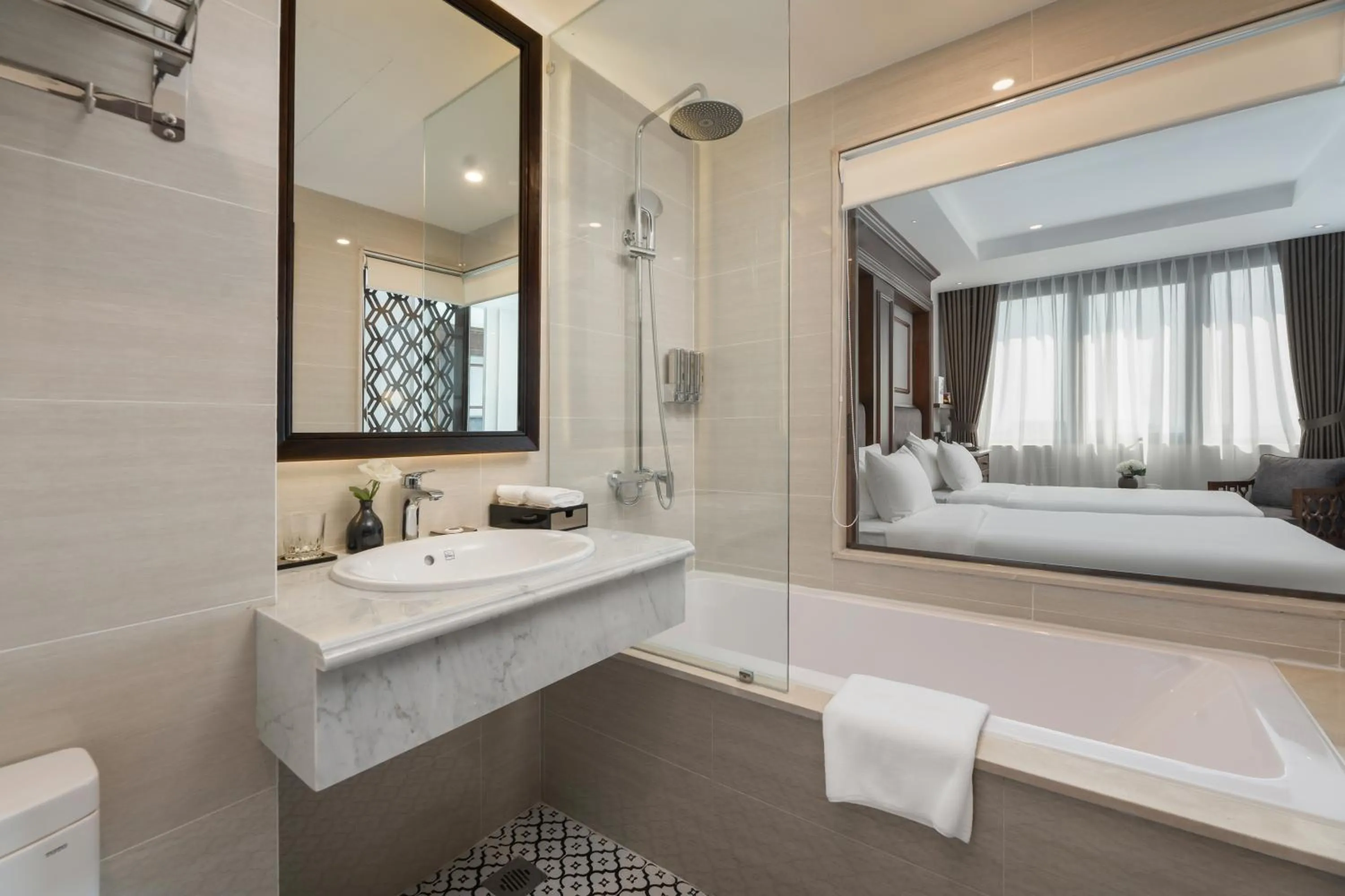 Bathroom, Bed in The Q Boutique Hotel