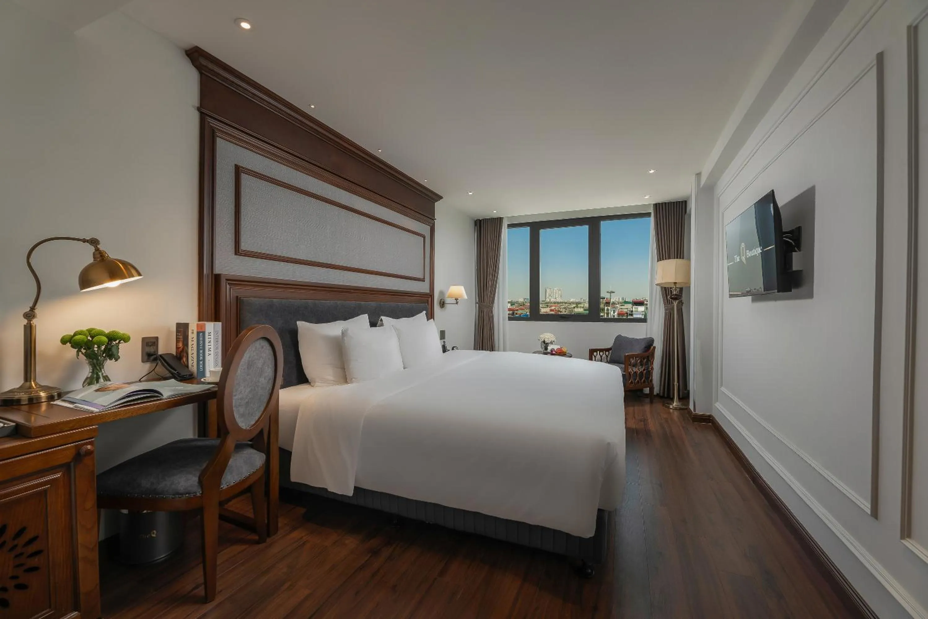 Photo of the whole room, Bed in The Q Boutique Hotel