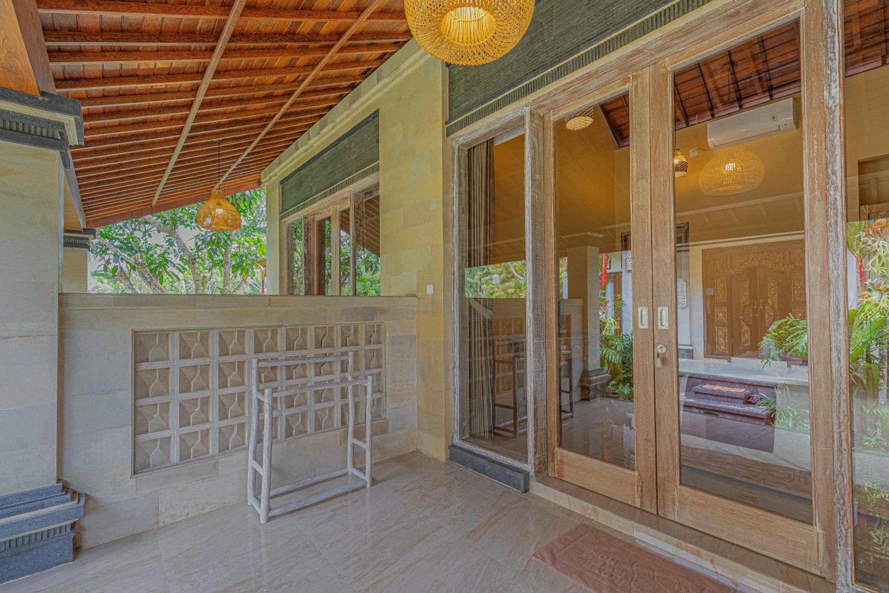 Balcony/Terrace, Bed in Campuhan Guesthouse