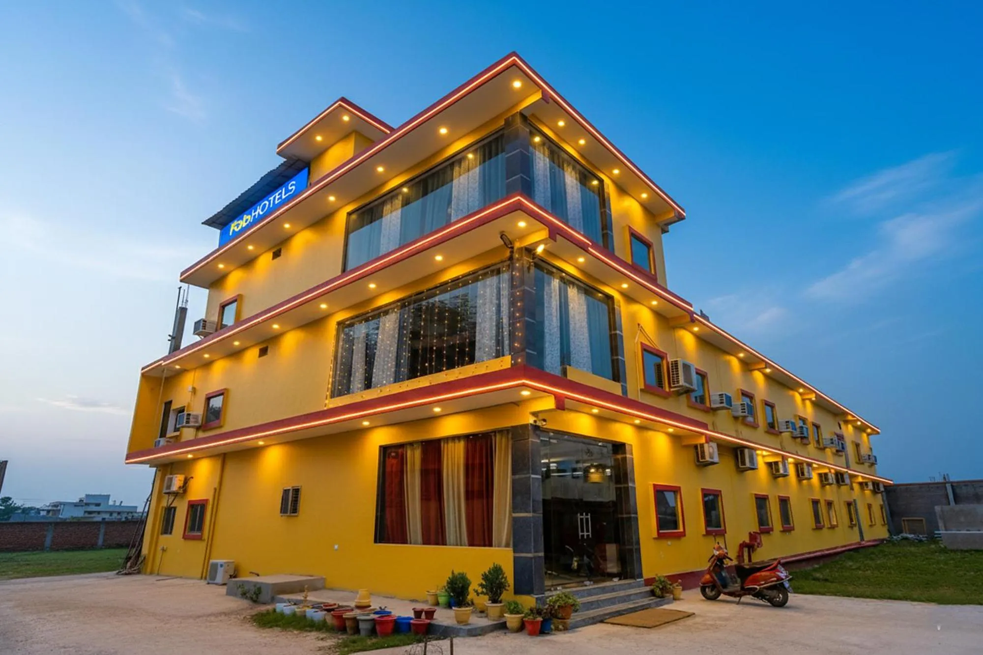 Property building in FabHotel Shree Venkatesh Nileyam