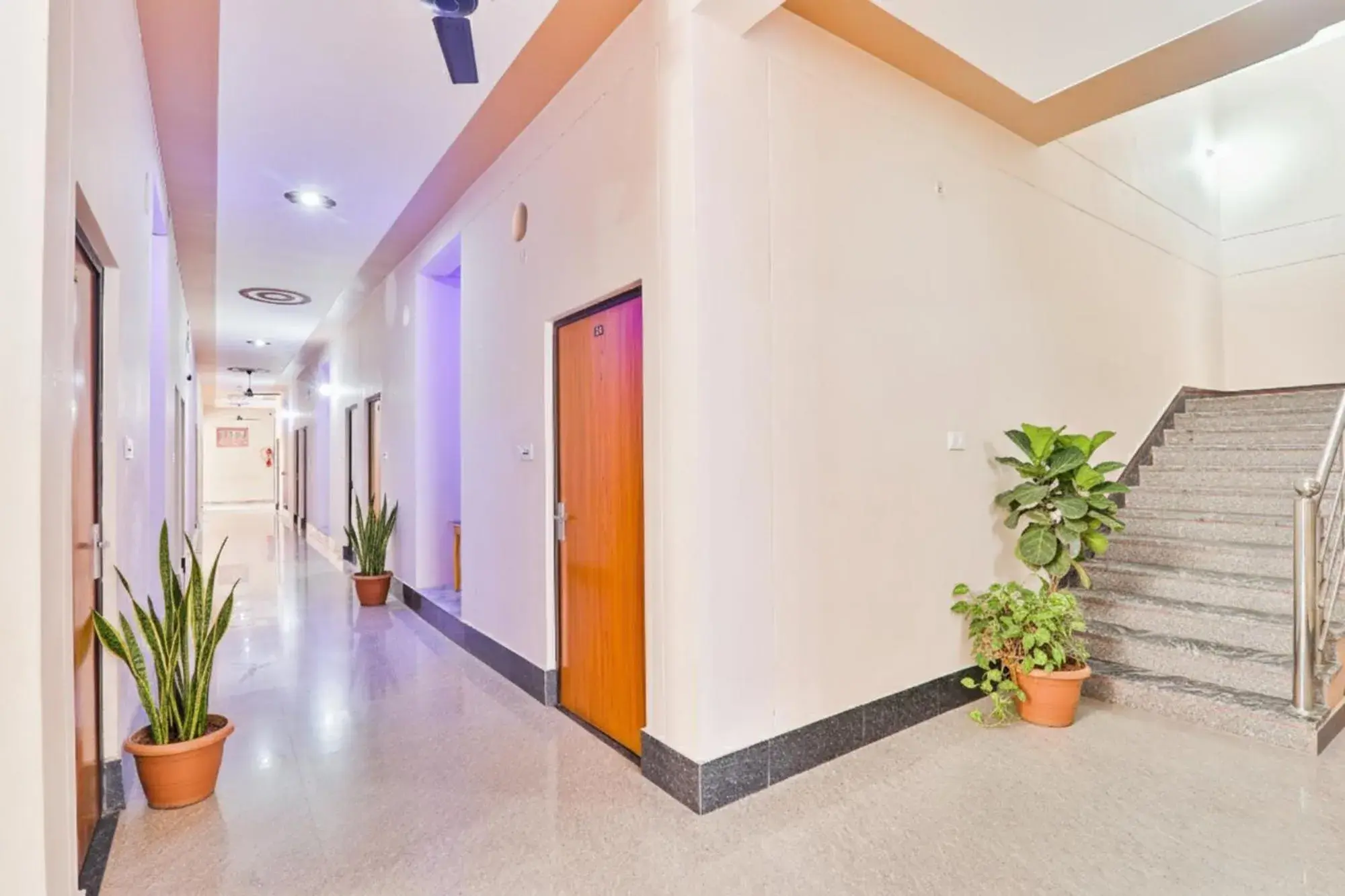 Lobby or reception in FabHotel Shree Venkatesh Nileyam Lobby or reception in FabHotel Shree Venkatesh Nileyam