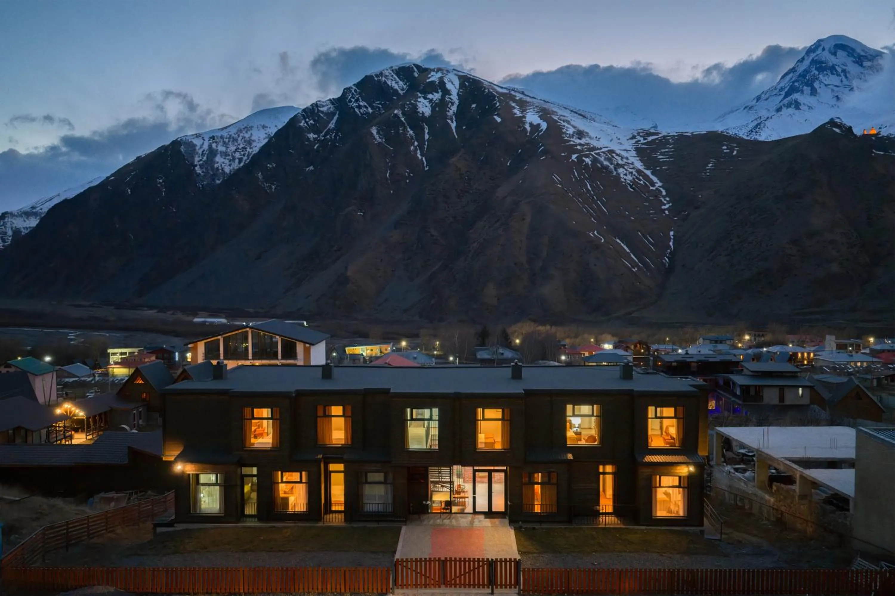 Facade/entrance in Melodia KAZBEGI