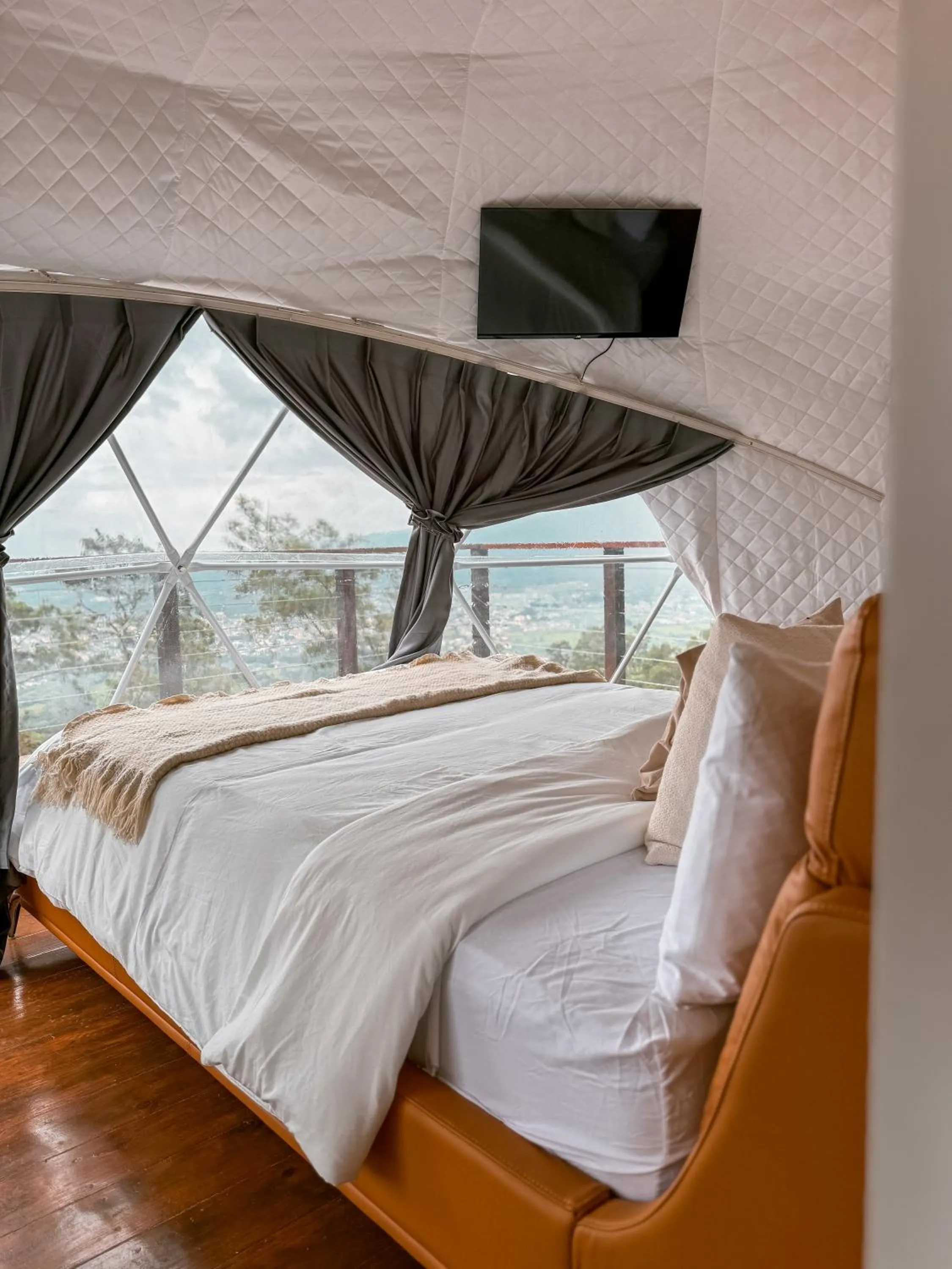 Bed in The Domes Jarabacoa