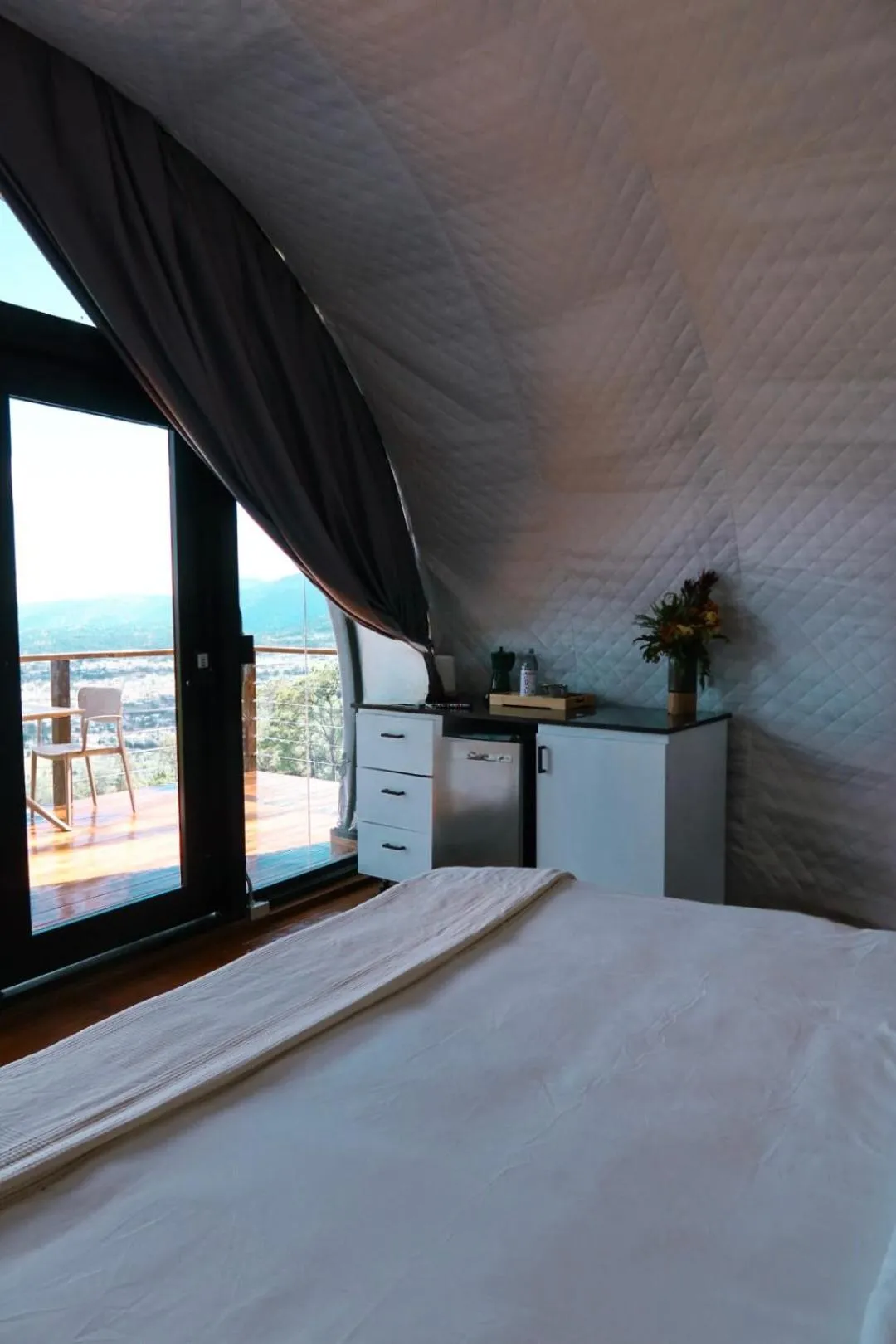 Bed in The Domes Jarabacoa