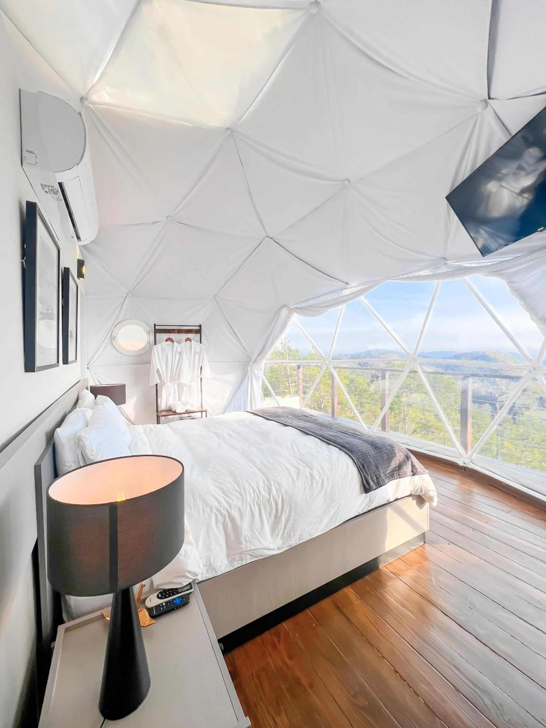 Bed in The Domes Jarabacoa