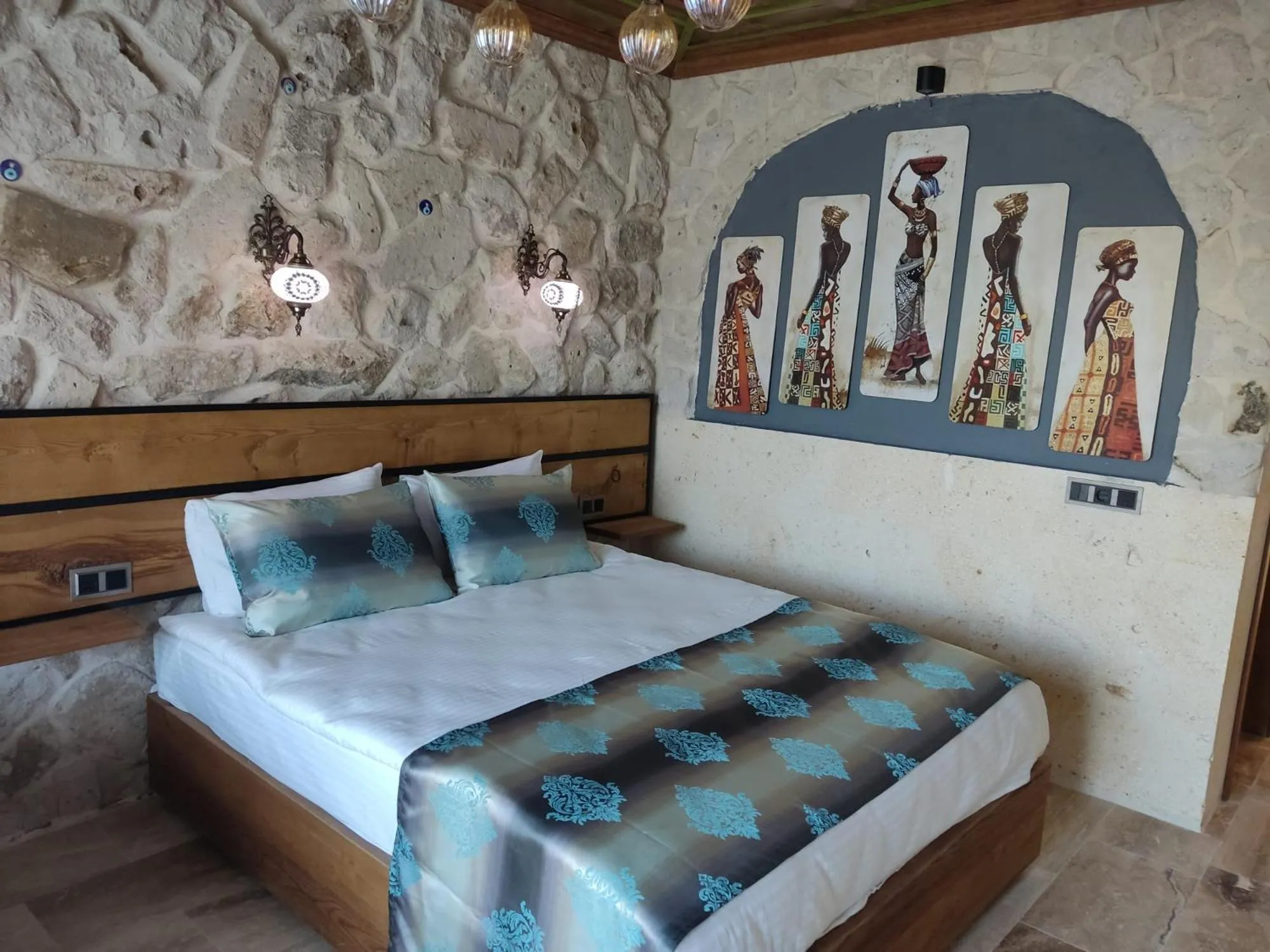 Bed in Fiesta Stone House