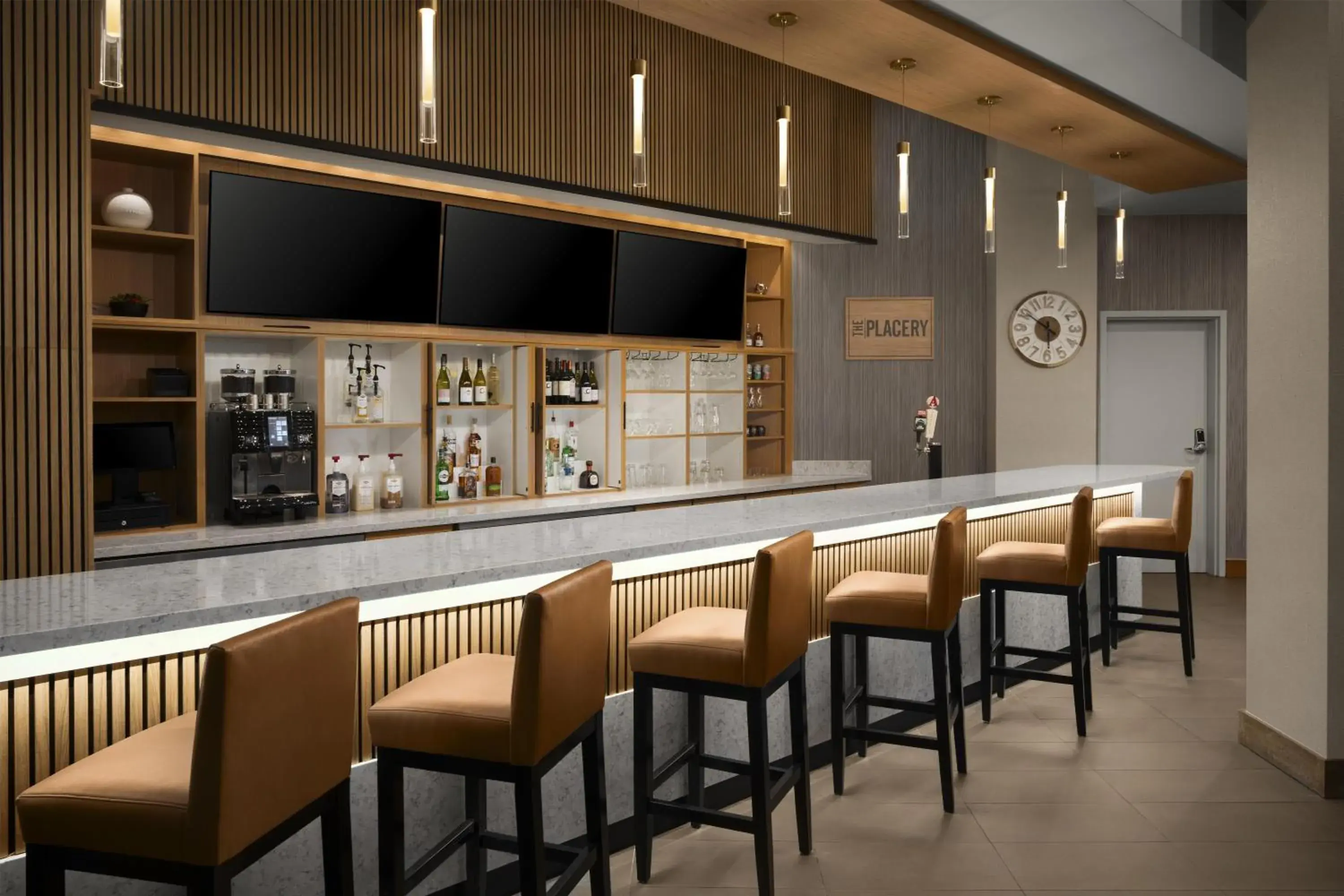 Lounge or bar in Hyatt Place Denver Cherry Creek Lounge or bar in Hyatt Place Denver Cherry Creek