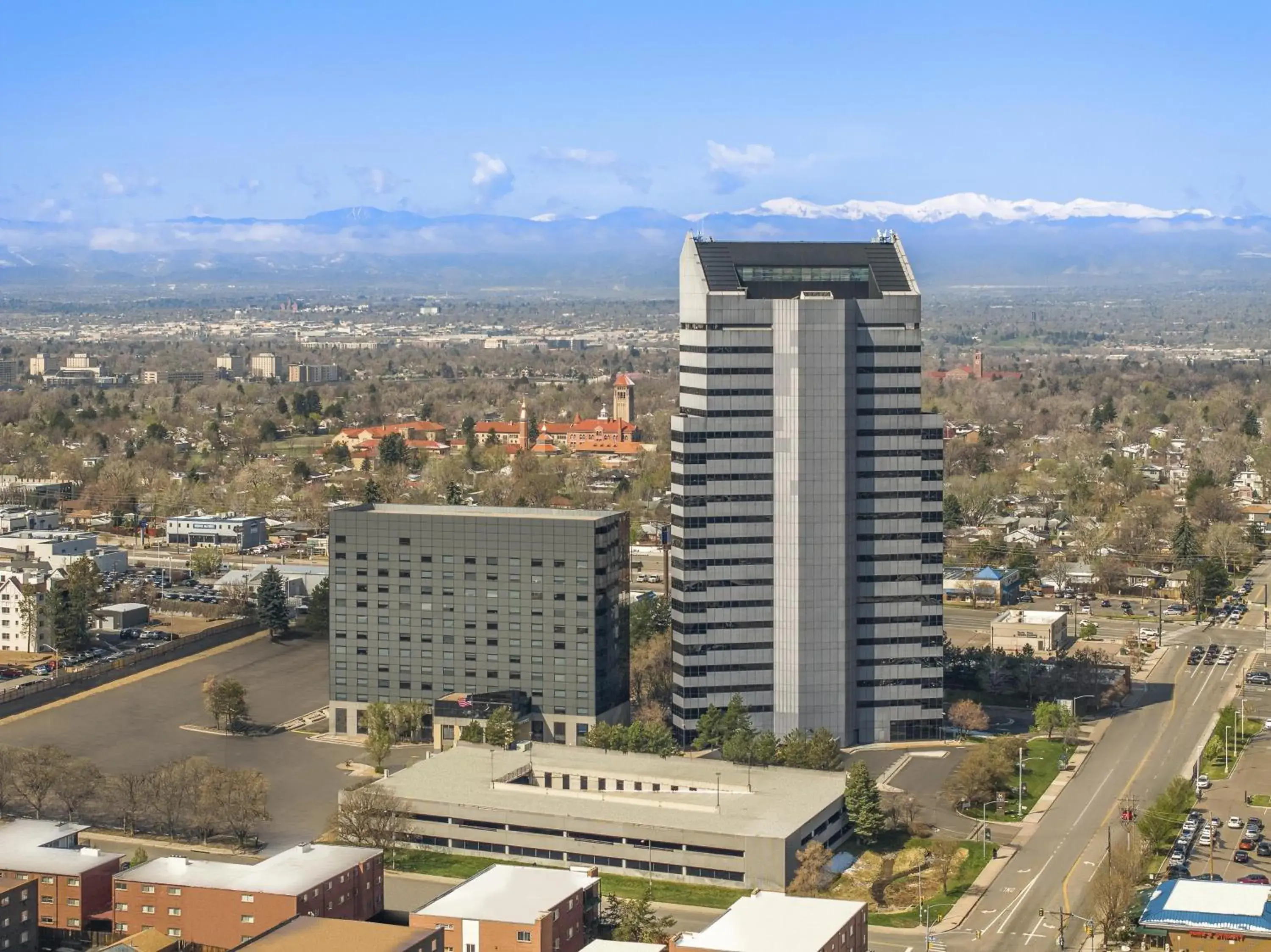 Property building in Hyatt Place Denver Cherry Creek Property building in Hyatt Place Denver Cherry Creek