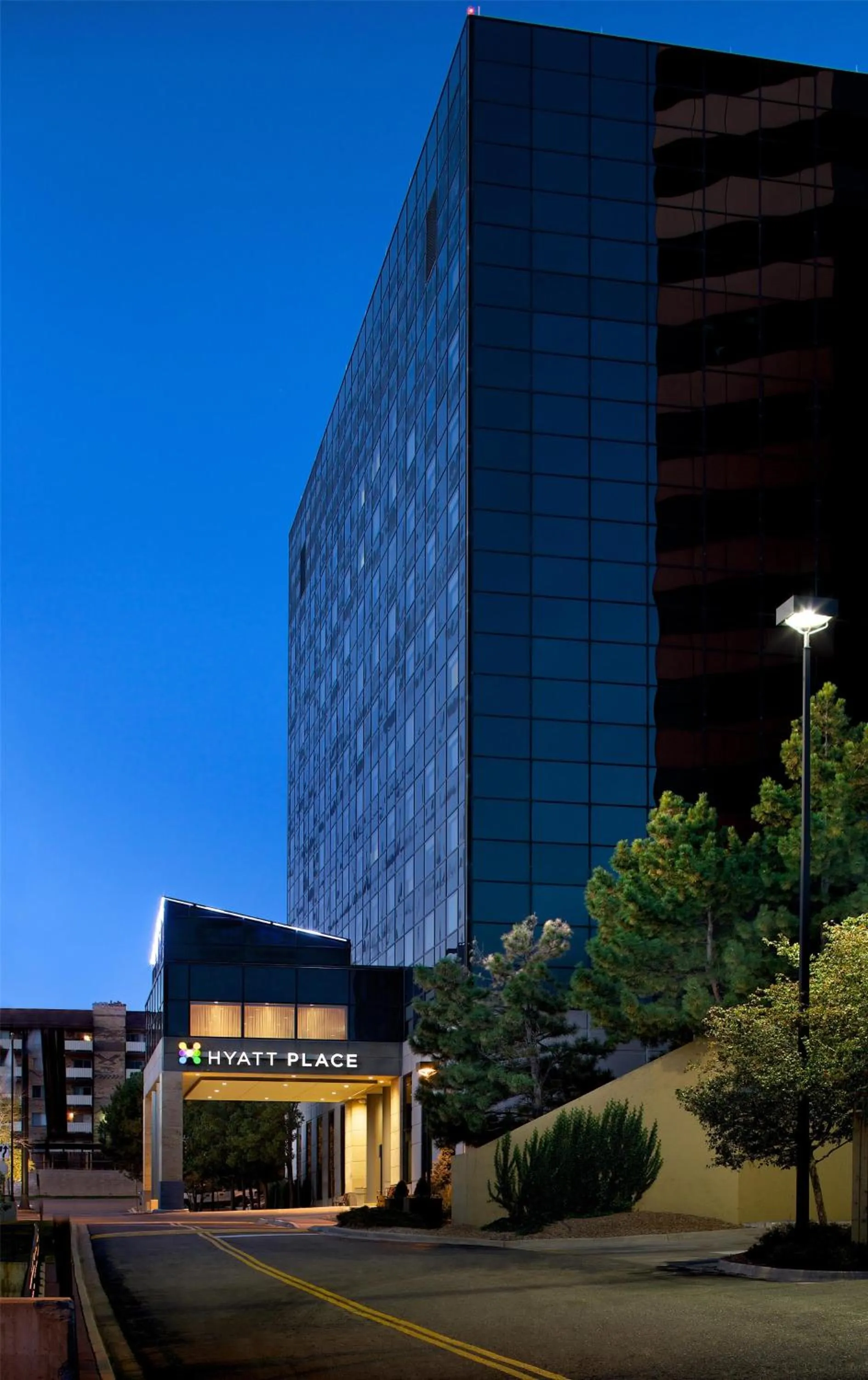 Property building in Hyatt Place Denver Cherry Creek