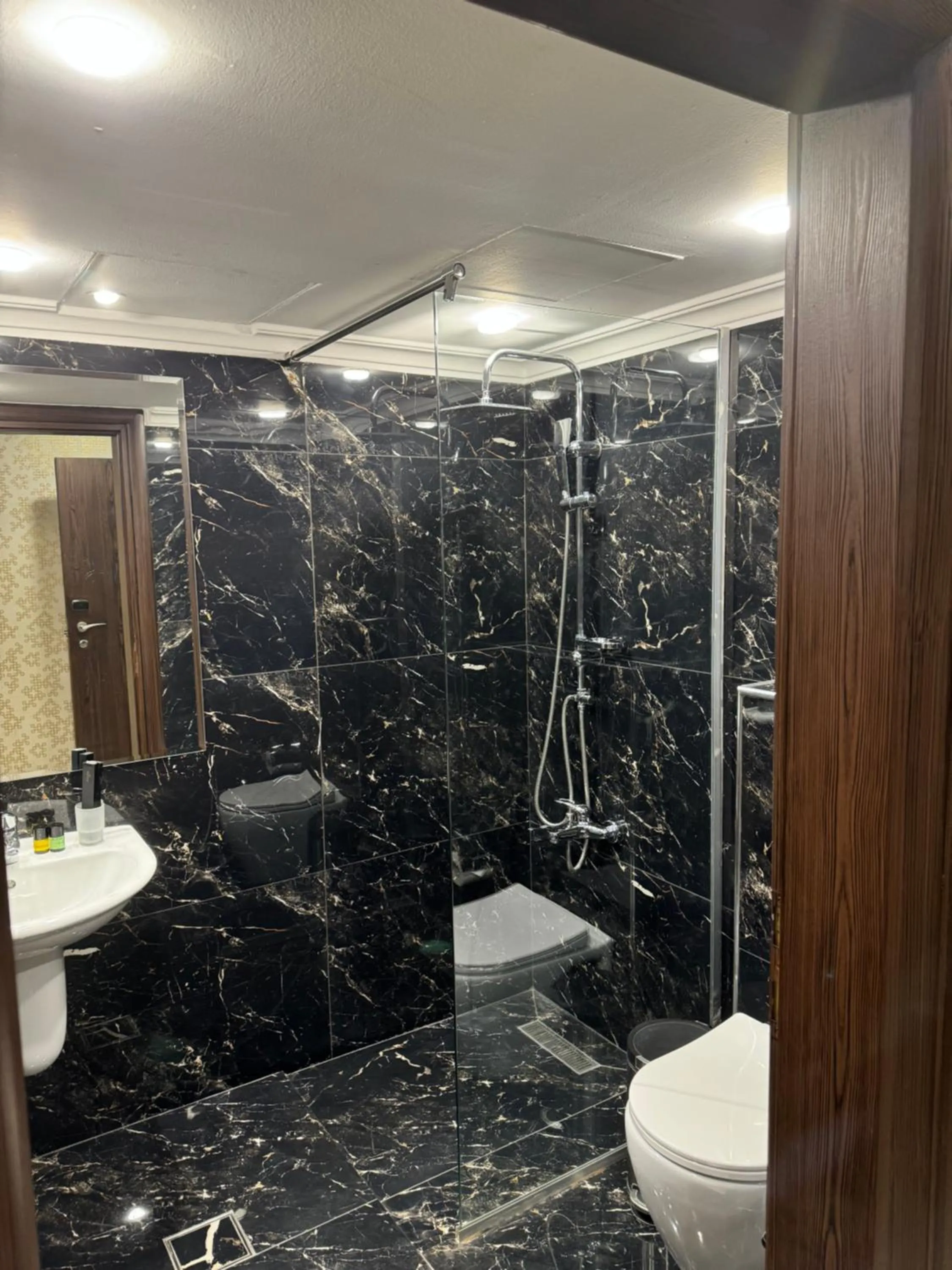 City Rose Hotel Suites