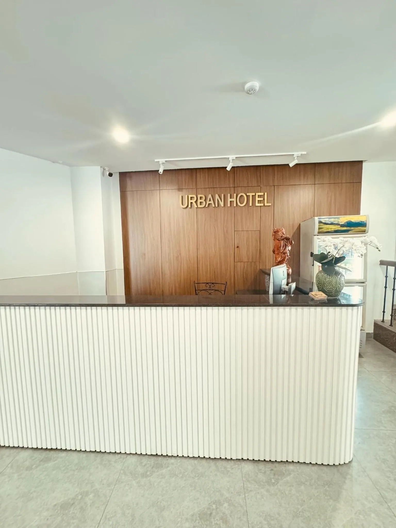 concierge in Urban Hotel