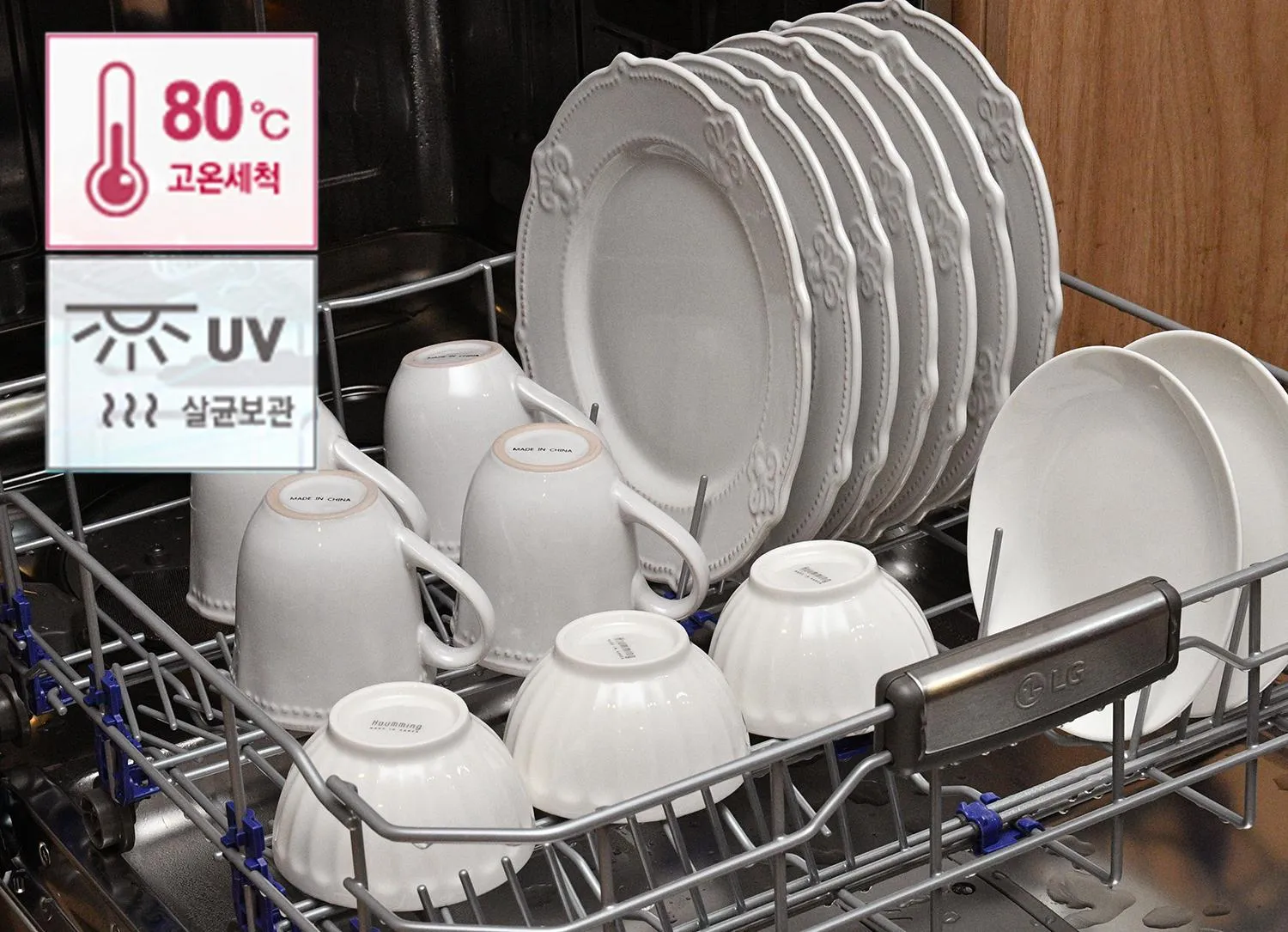 Communal kitchen in The Blossom Yeonnam Guesthouse