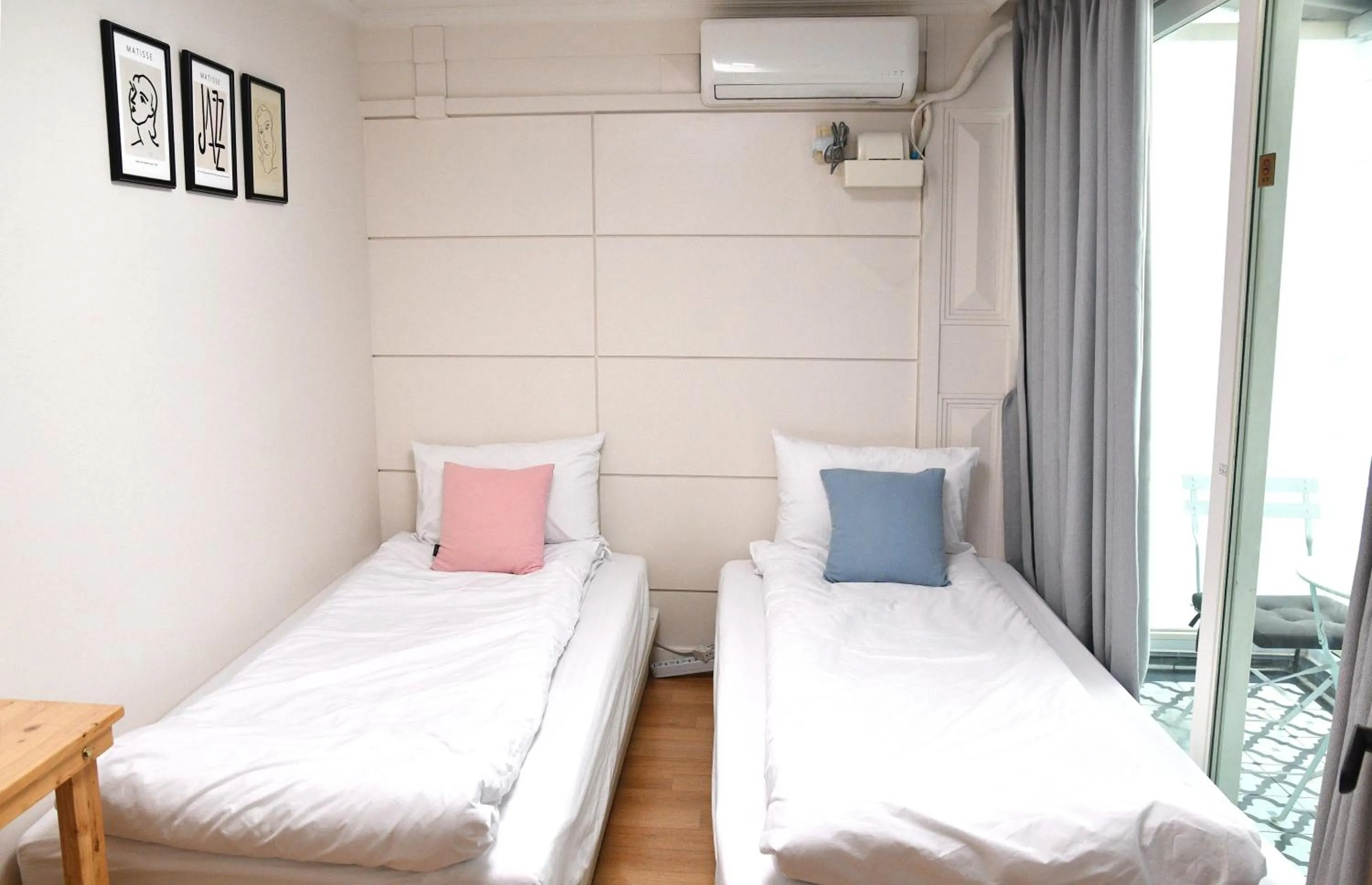 Bed in The Blossom Yeonnam Guesthouse