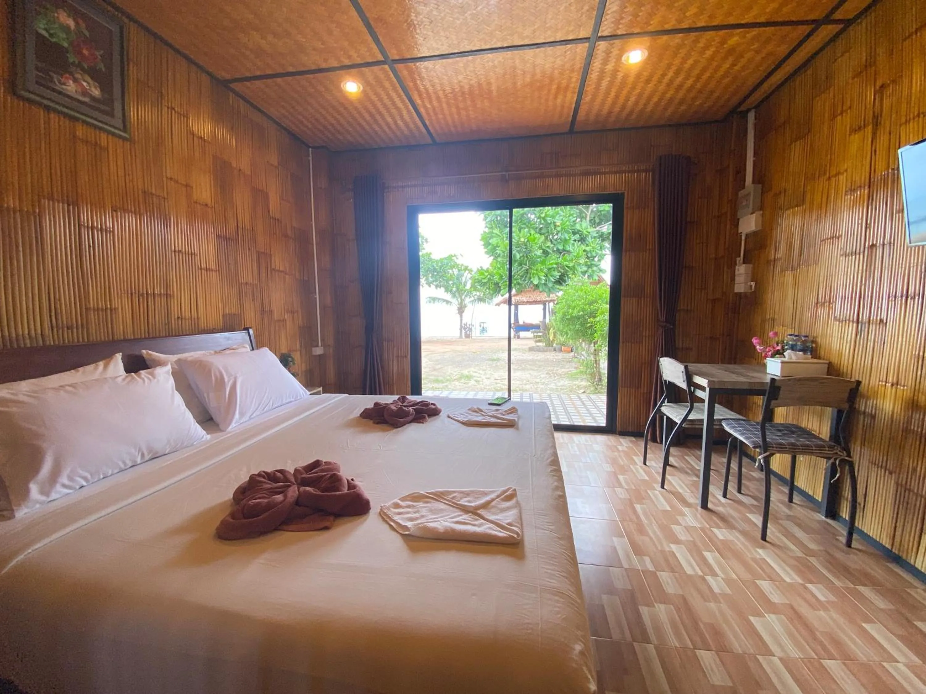 Bedroom in Lanta Wild Beach Resort