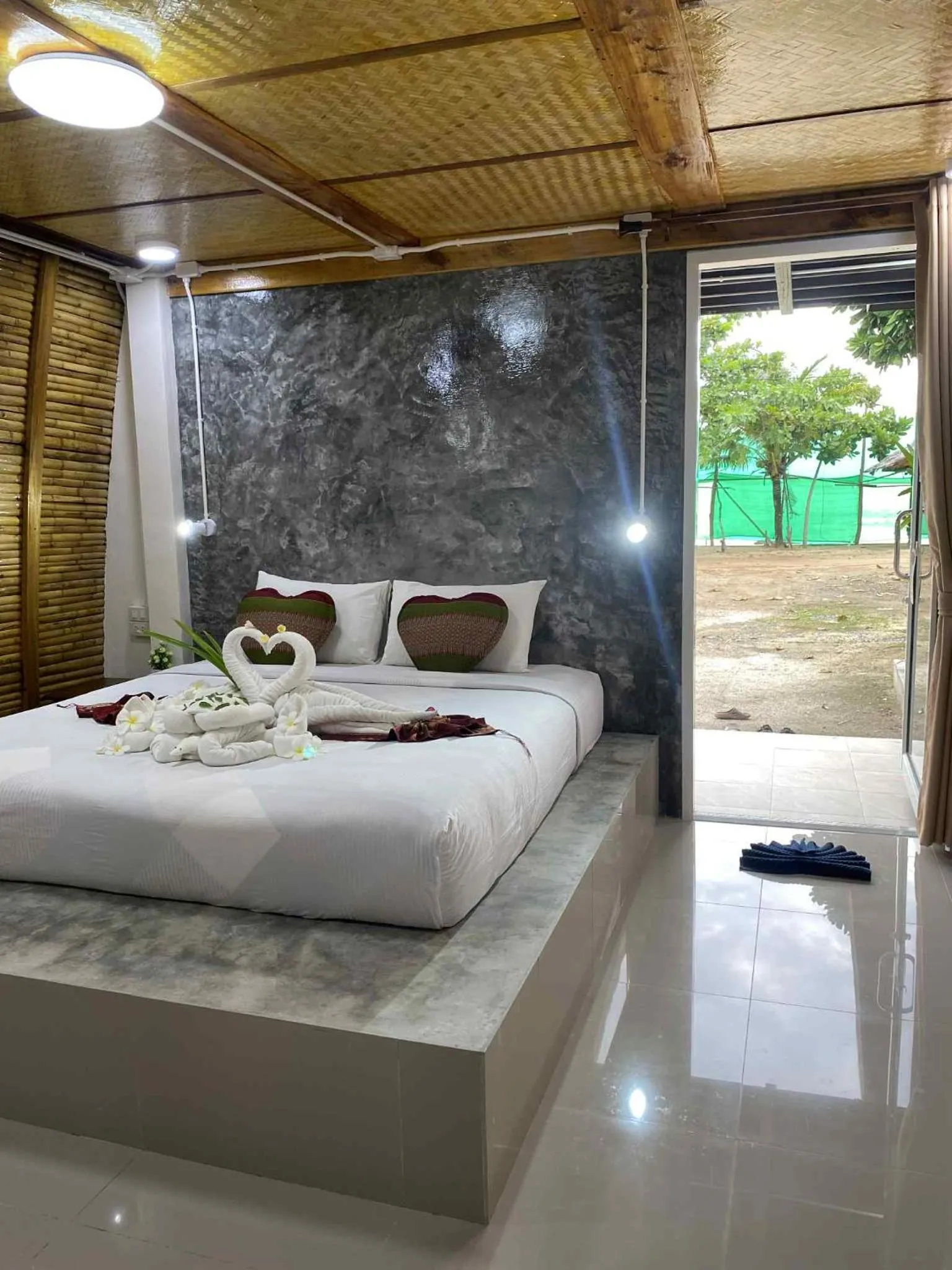 Photo of the whole room in Lanta Wild Beach Resort