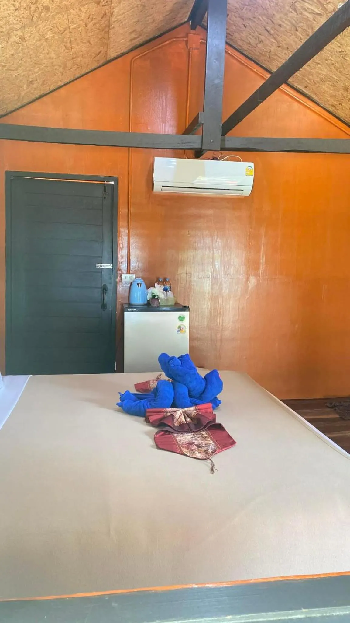 Photo of the whole room in Lanta Wild Beach Resort
