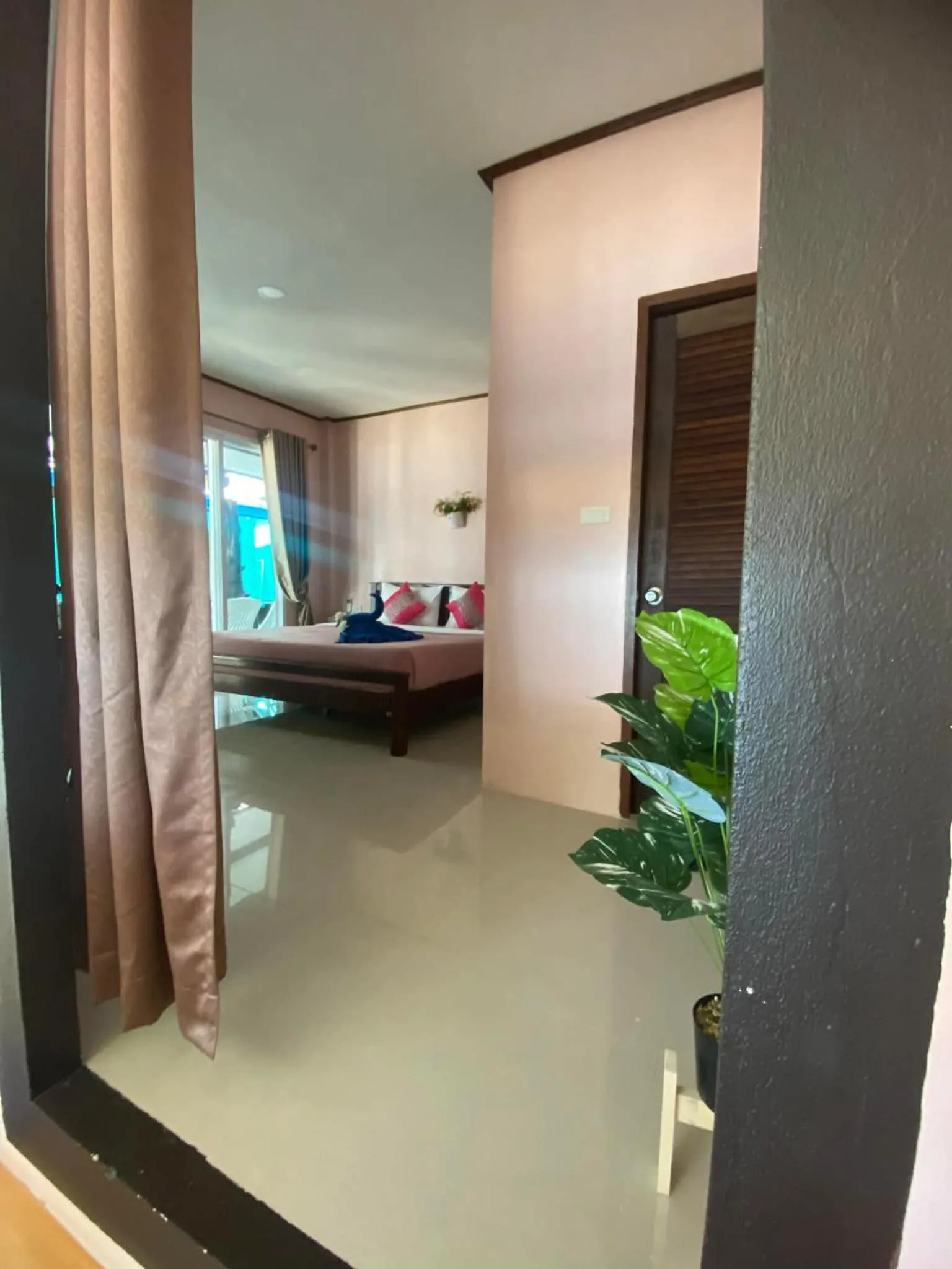 Photo of the whole room in Lanta Wild Beach Resort