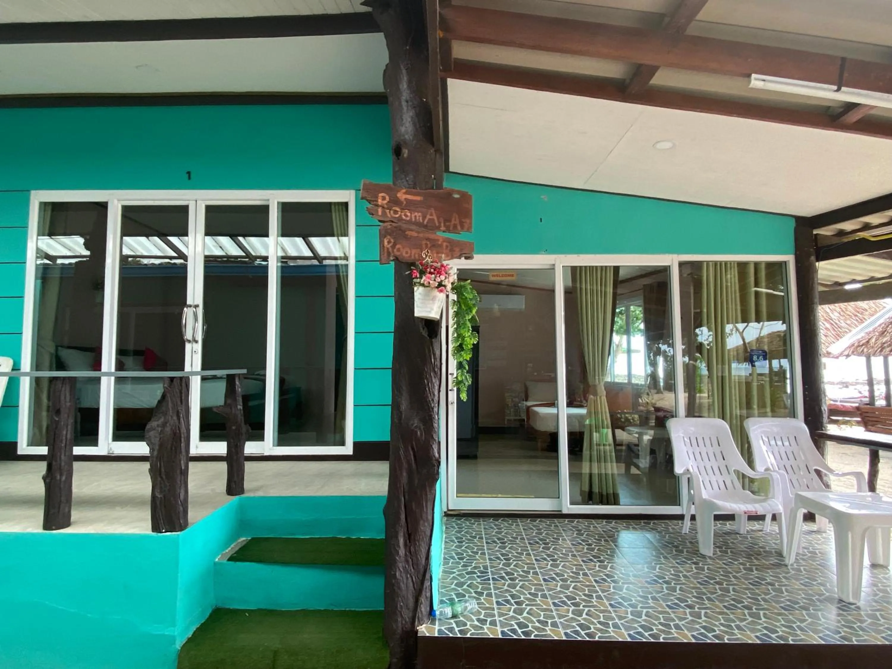 Property building in Lanta Wild Beach Resort
