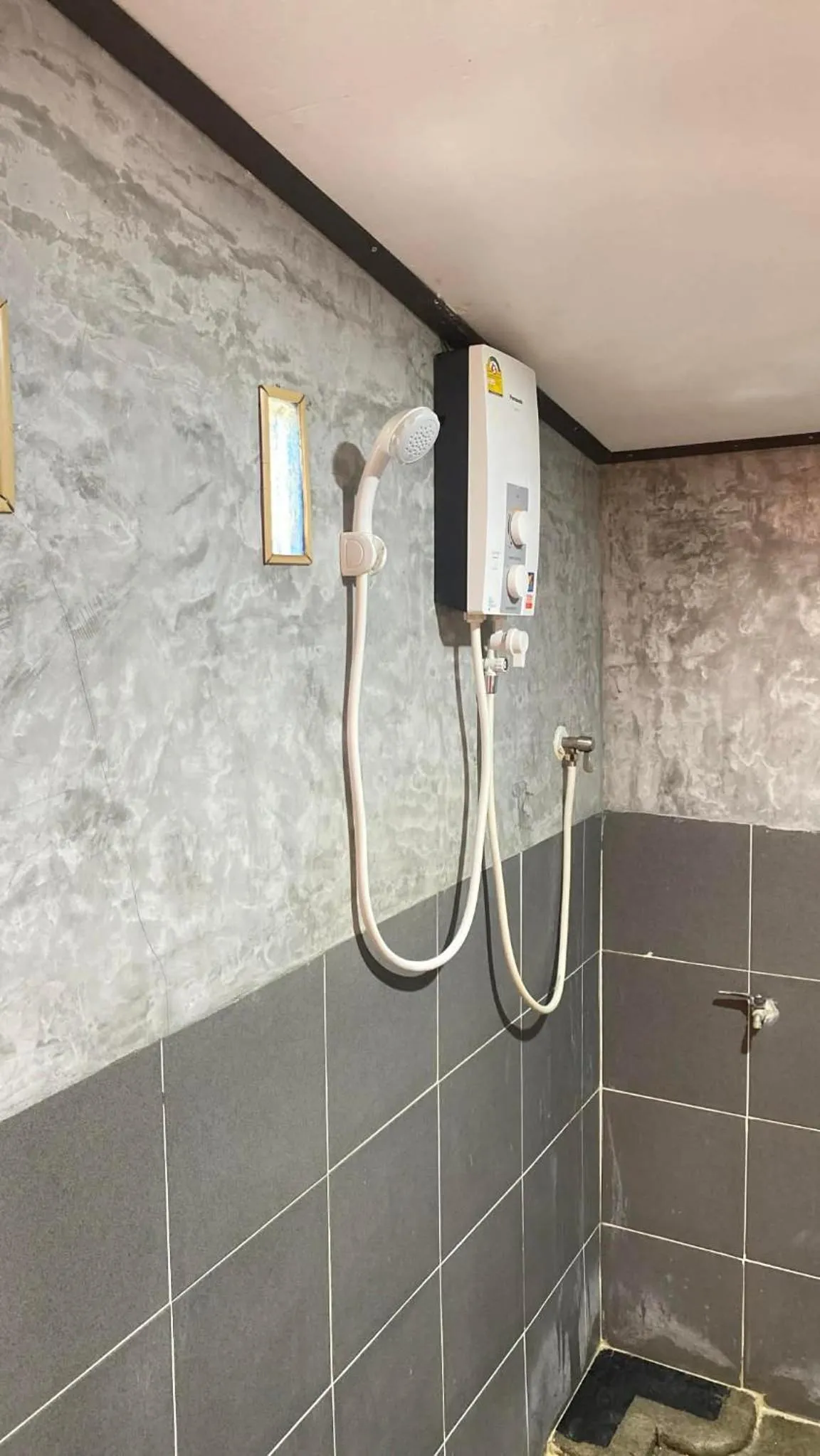 Shower in Lanta Wild Beach Resort