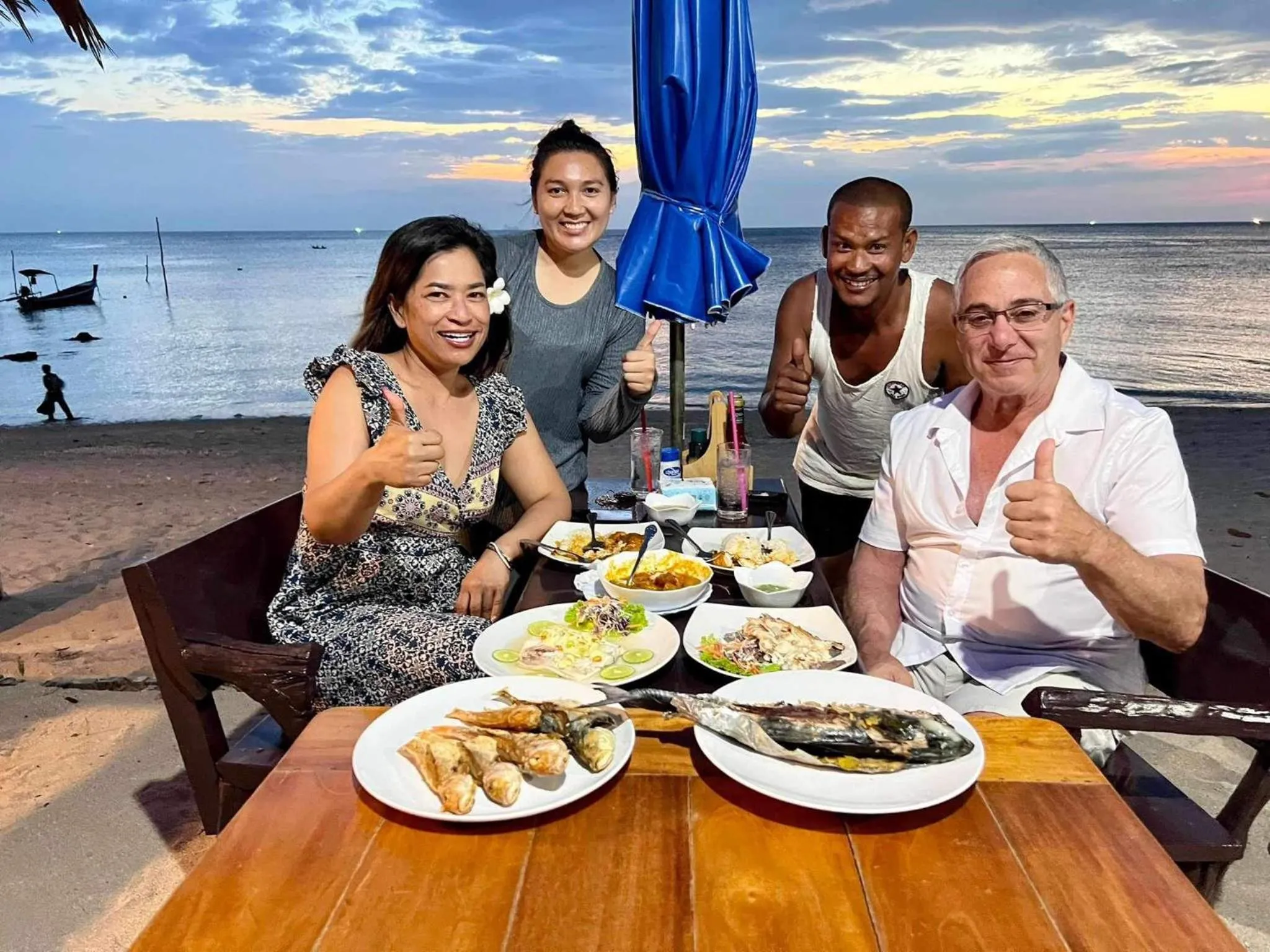 Dinner in Lanta Wild Beach Resort