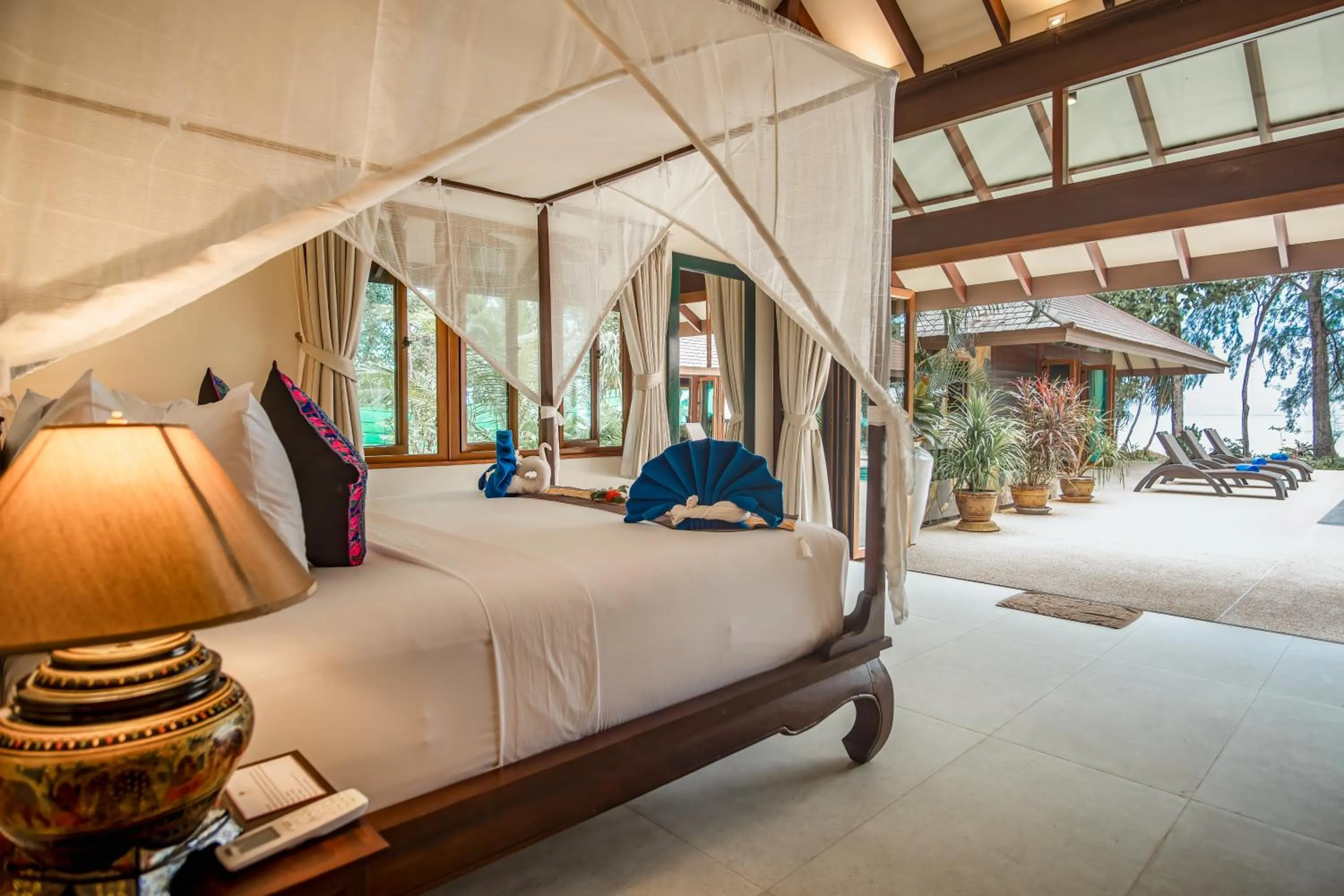 Bed in Koh Jum Beach Villas "A member of Secret Retreats"
