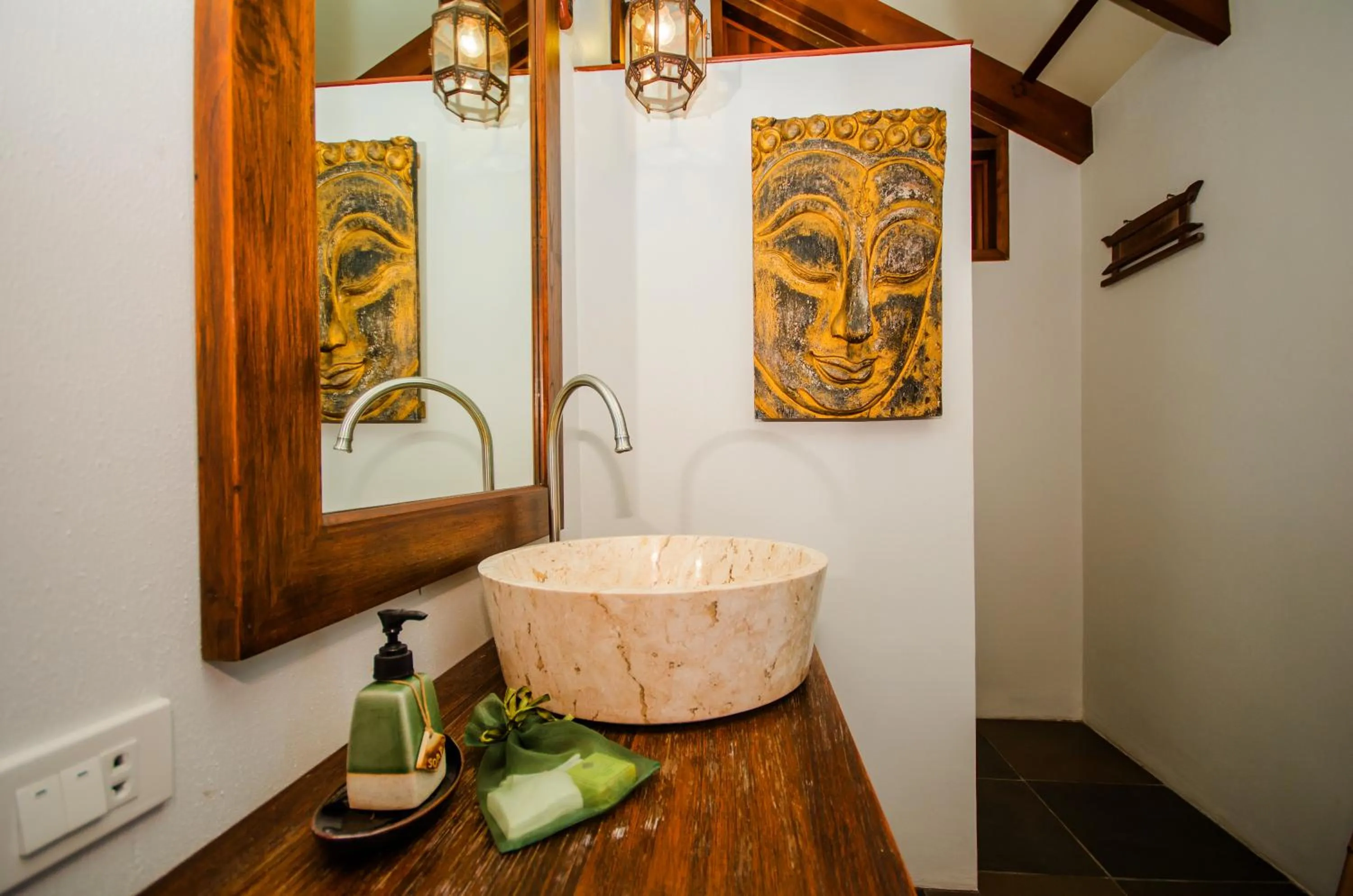 Bathroom in Koh Jum Beach Villas "A member of Secret Retreats"
