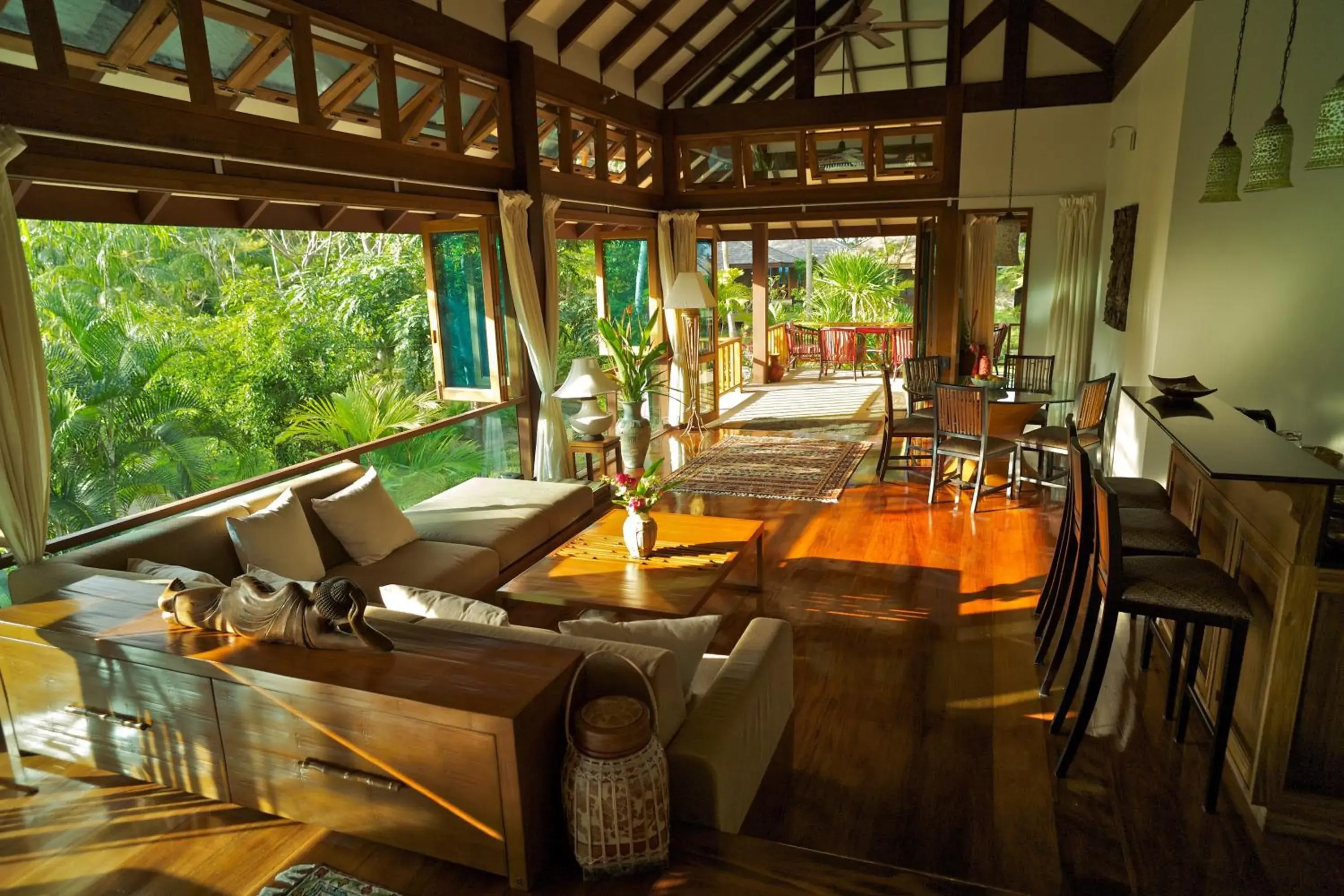 Living room in Koh Jum Beach Villas "A member of Secret Retreats" Living room in Koh Jum Beach Villas "A member of Secret Retreats"