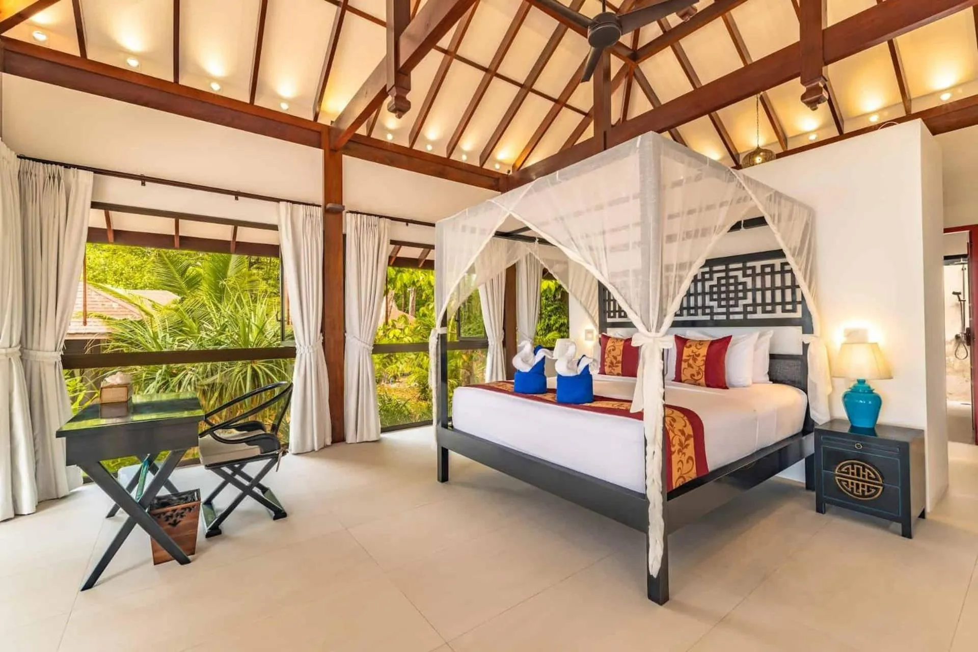 Bed in Koh Jum Beach Villas "A member of Secret Retreats"