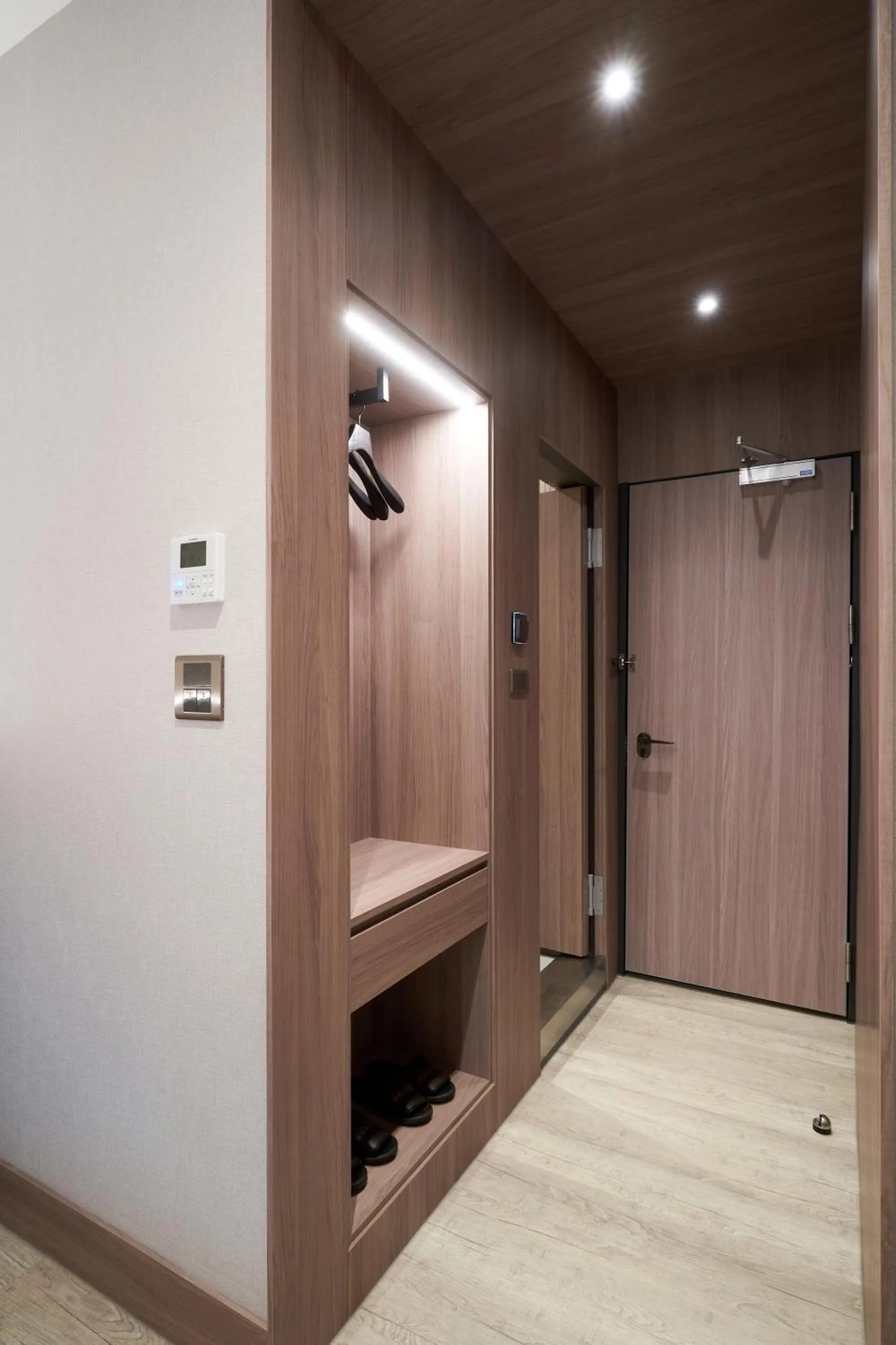 wardrobe in Yung An Business Hotel