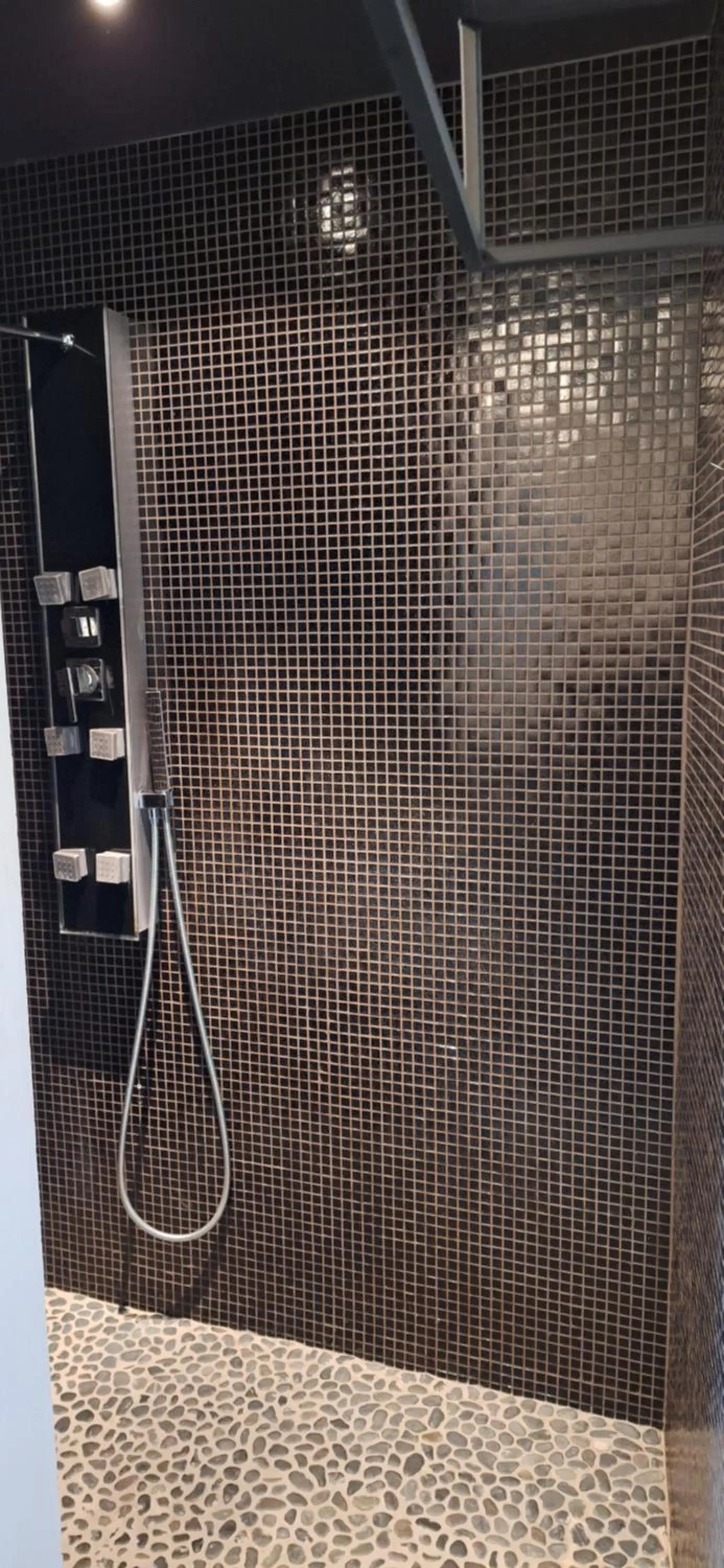 Shower in Maison Beau