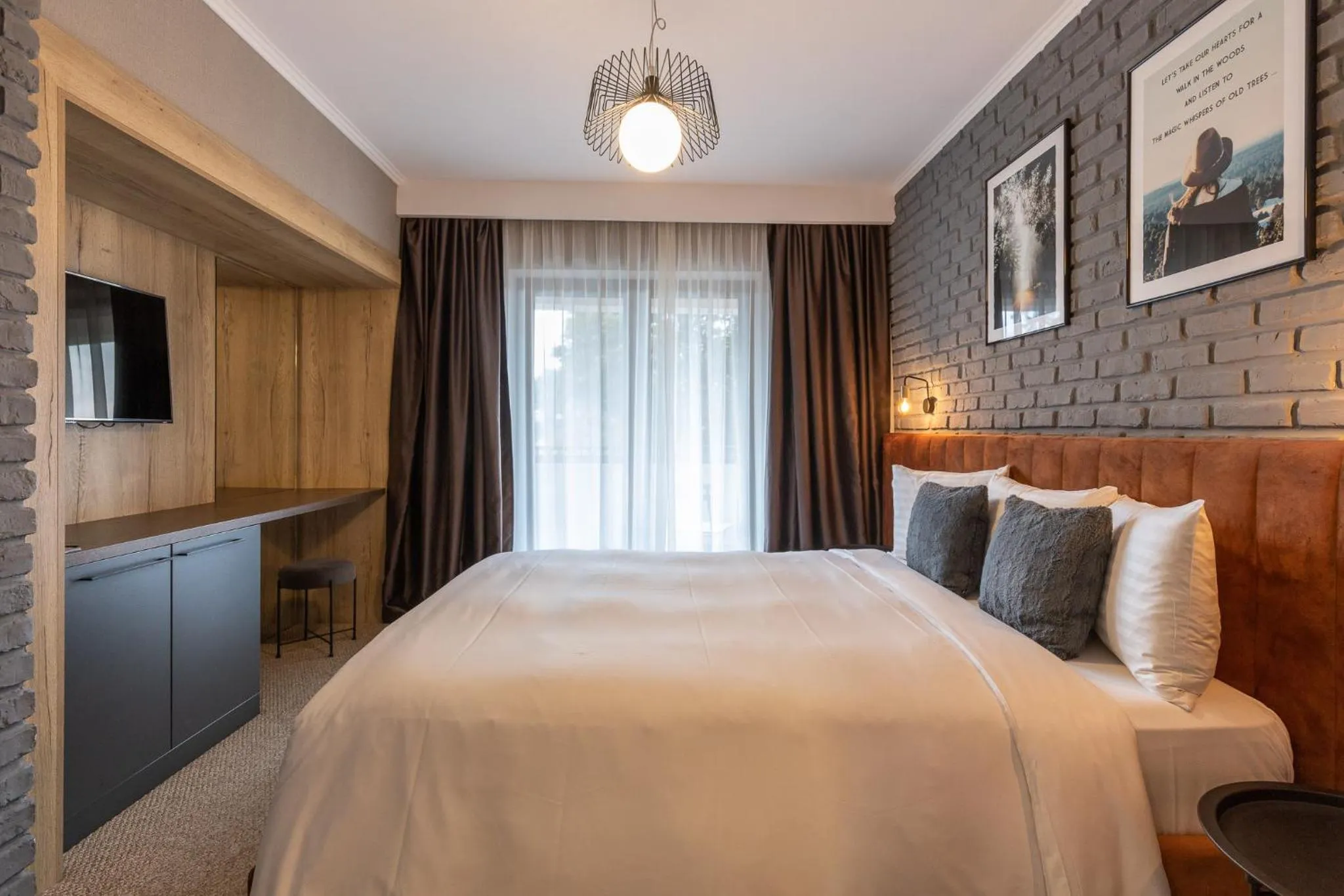 Bedroom, Bed in UpperHouse Suites & More