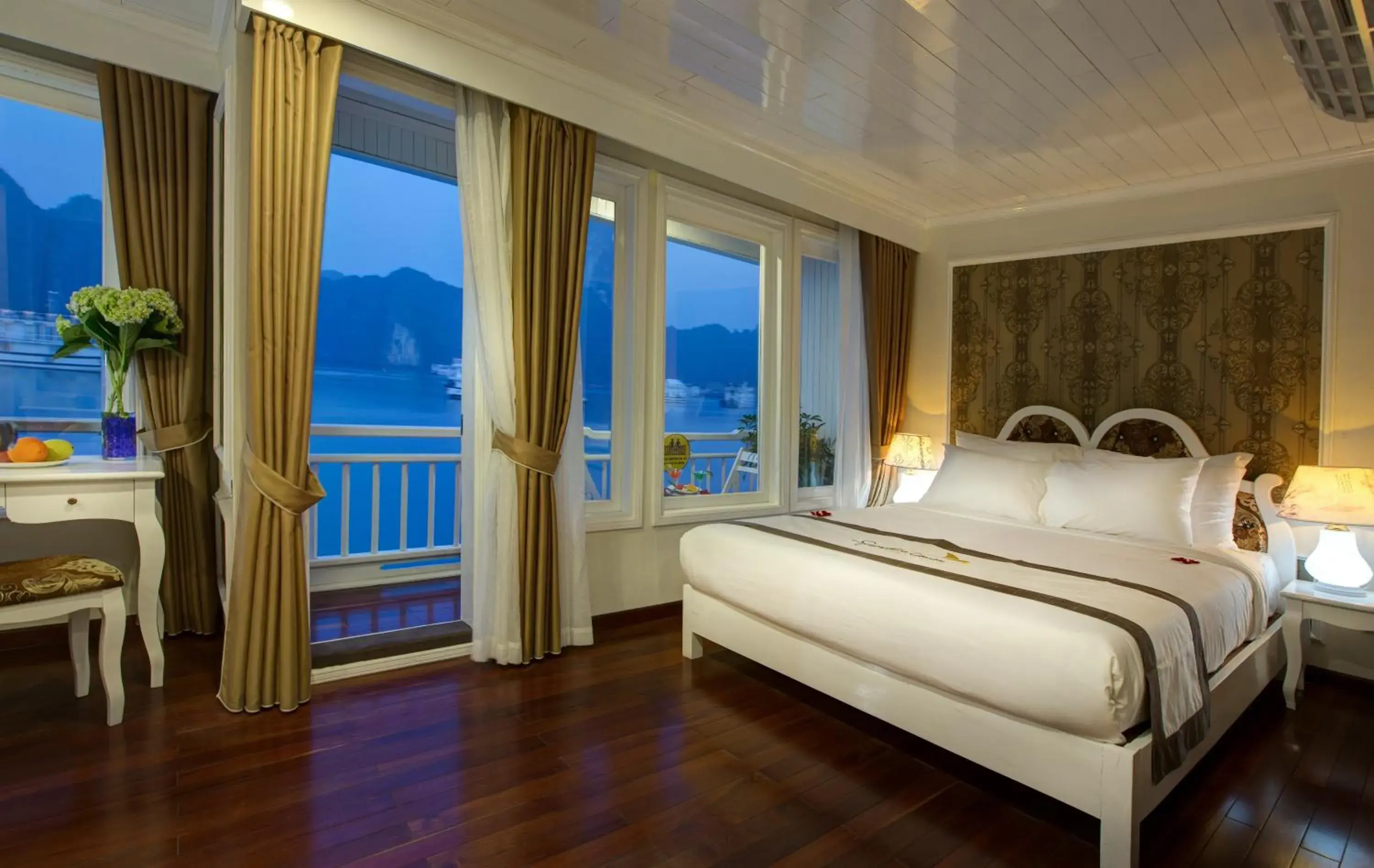 Senior Suite with Private Balcony - single occupancy - 2 Days 1 Night in Signature Royal Halong Cruise Senior Suite with Private Balcony - single occupancy - 2 Days 1 Night in Signature Royal Halong Cruise