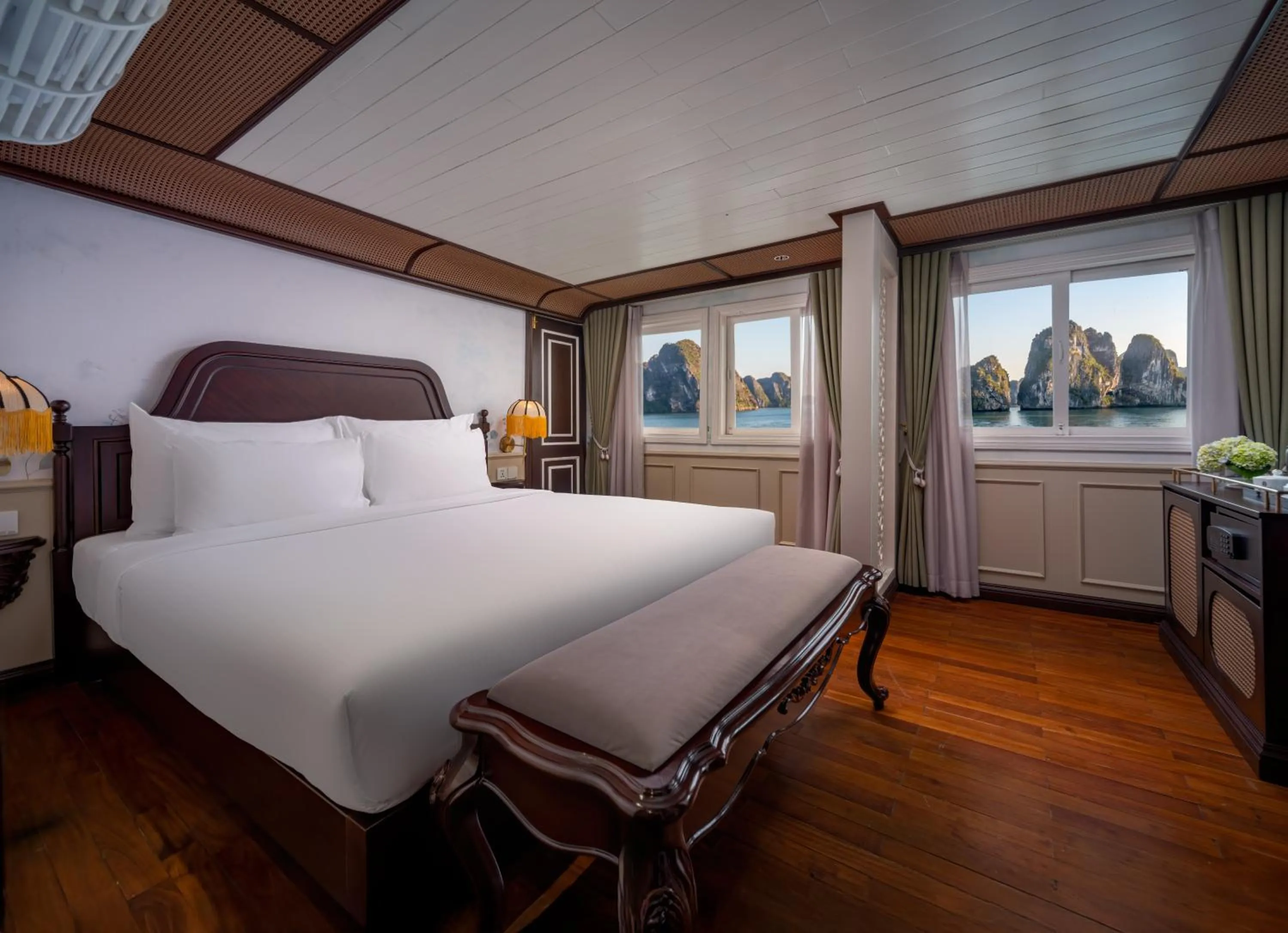 Bed in Signature Royal Halong Cruise