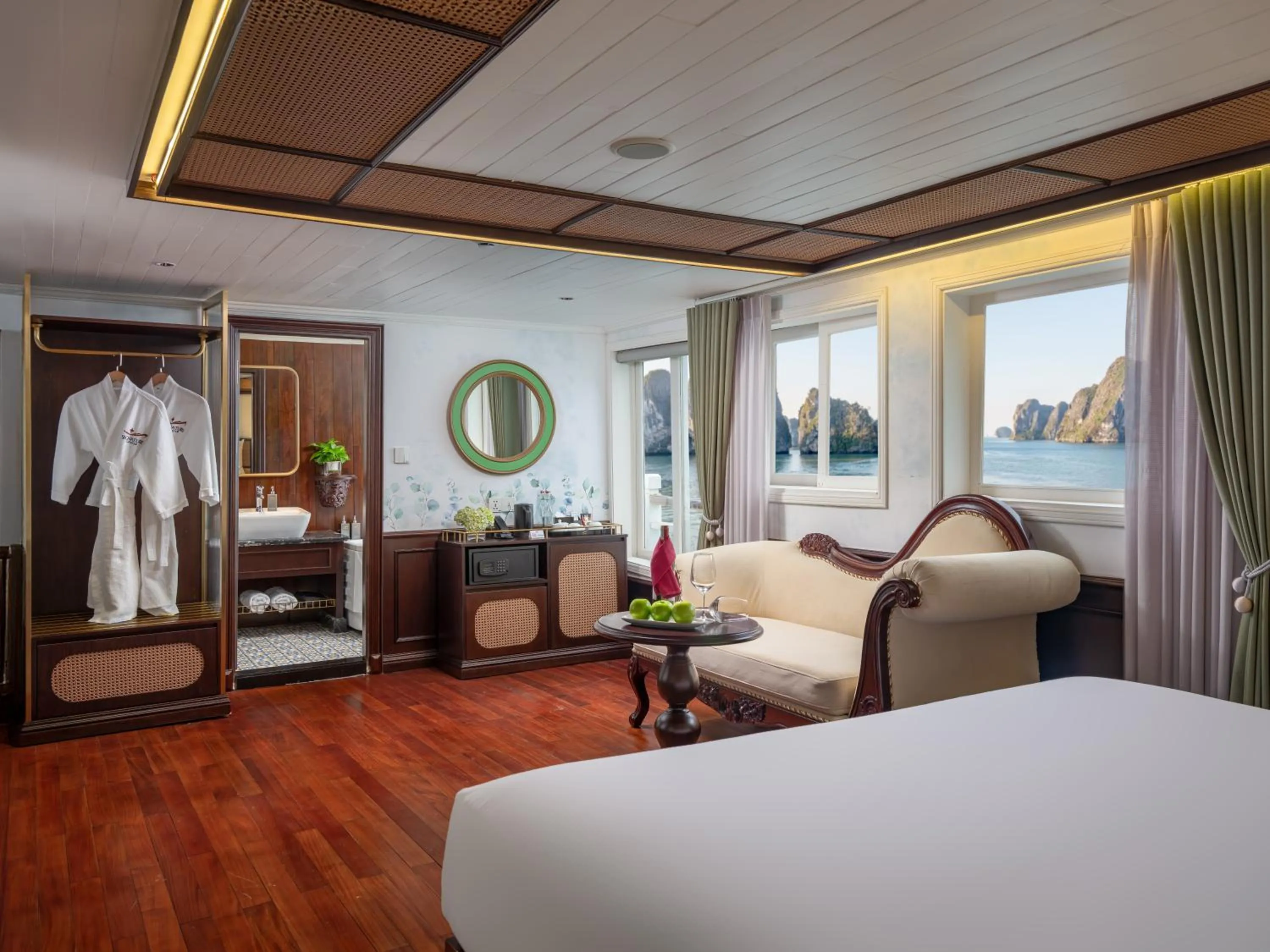 Bed in Signature Royal Halong Cruise
