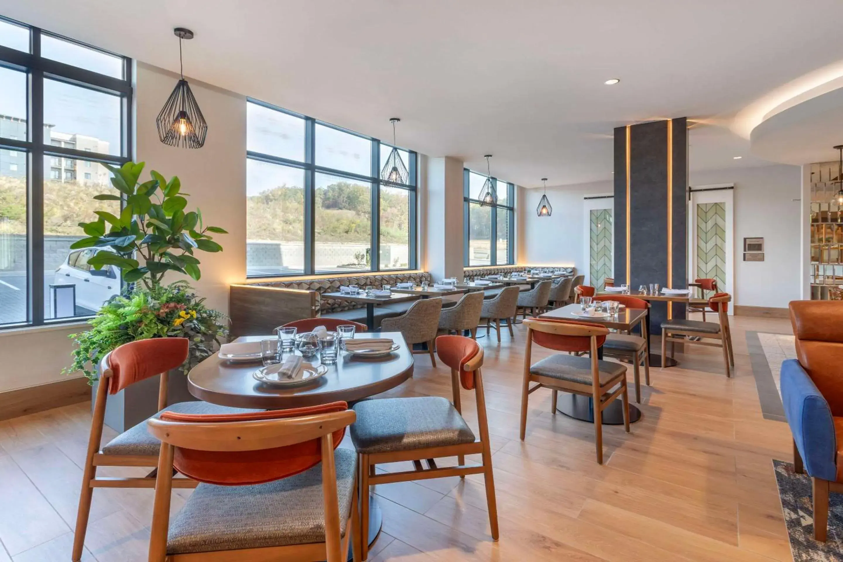 Restaurant/places to eat in Cambria Hotel Pigeon Forge Restaurant/places to eat in Cambria Hotel Pigeon Forge