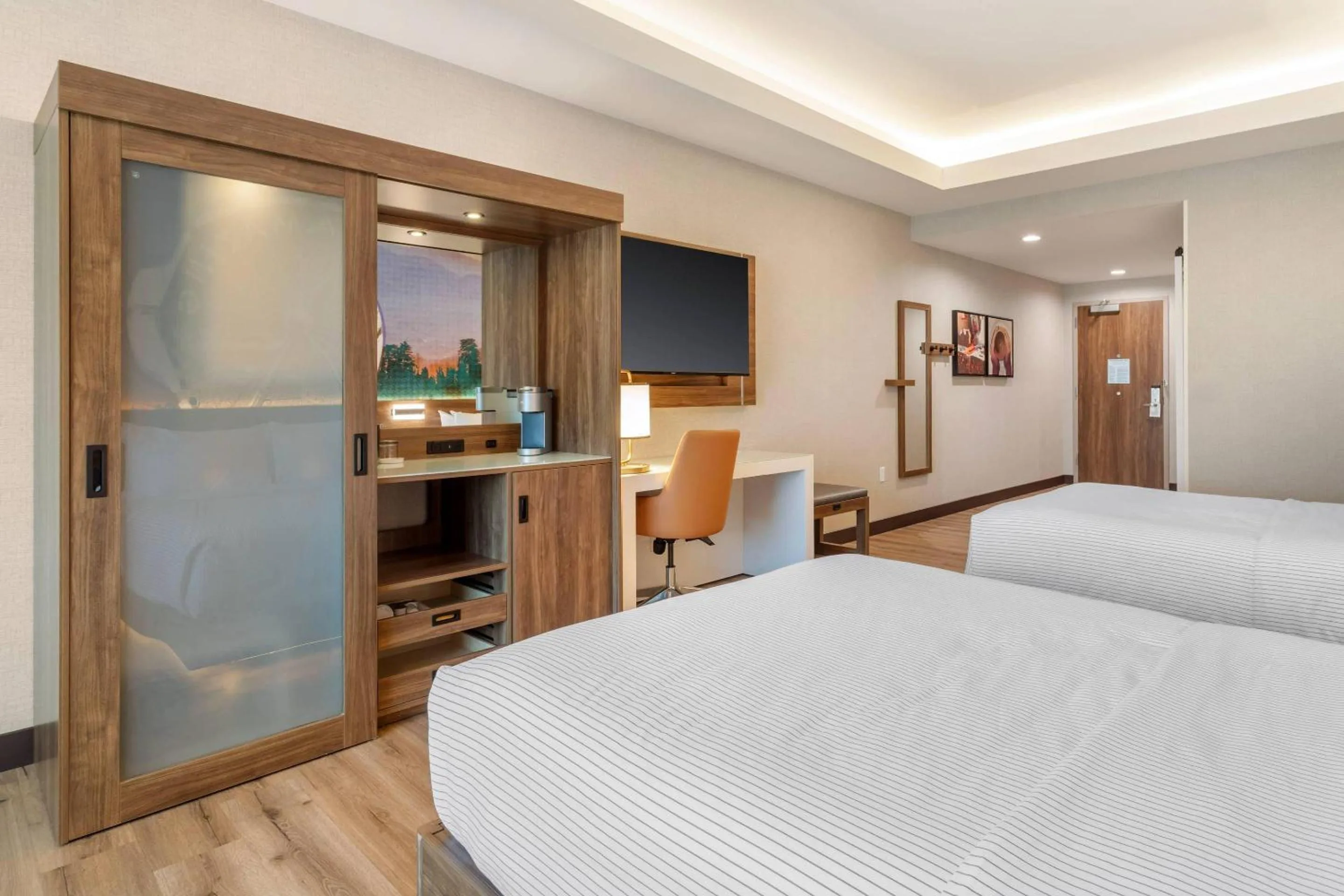 Bedroom, Bed in Cambria Hotel Pigeon Forge