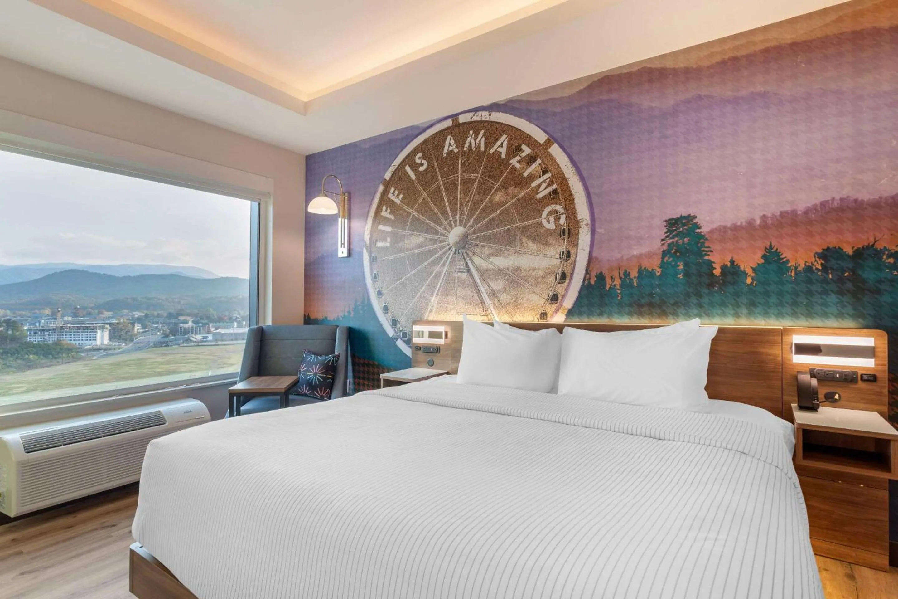 Bedroom, Bed in Cambria Hotel Pigeon Forge