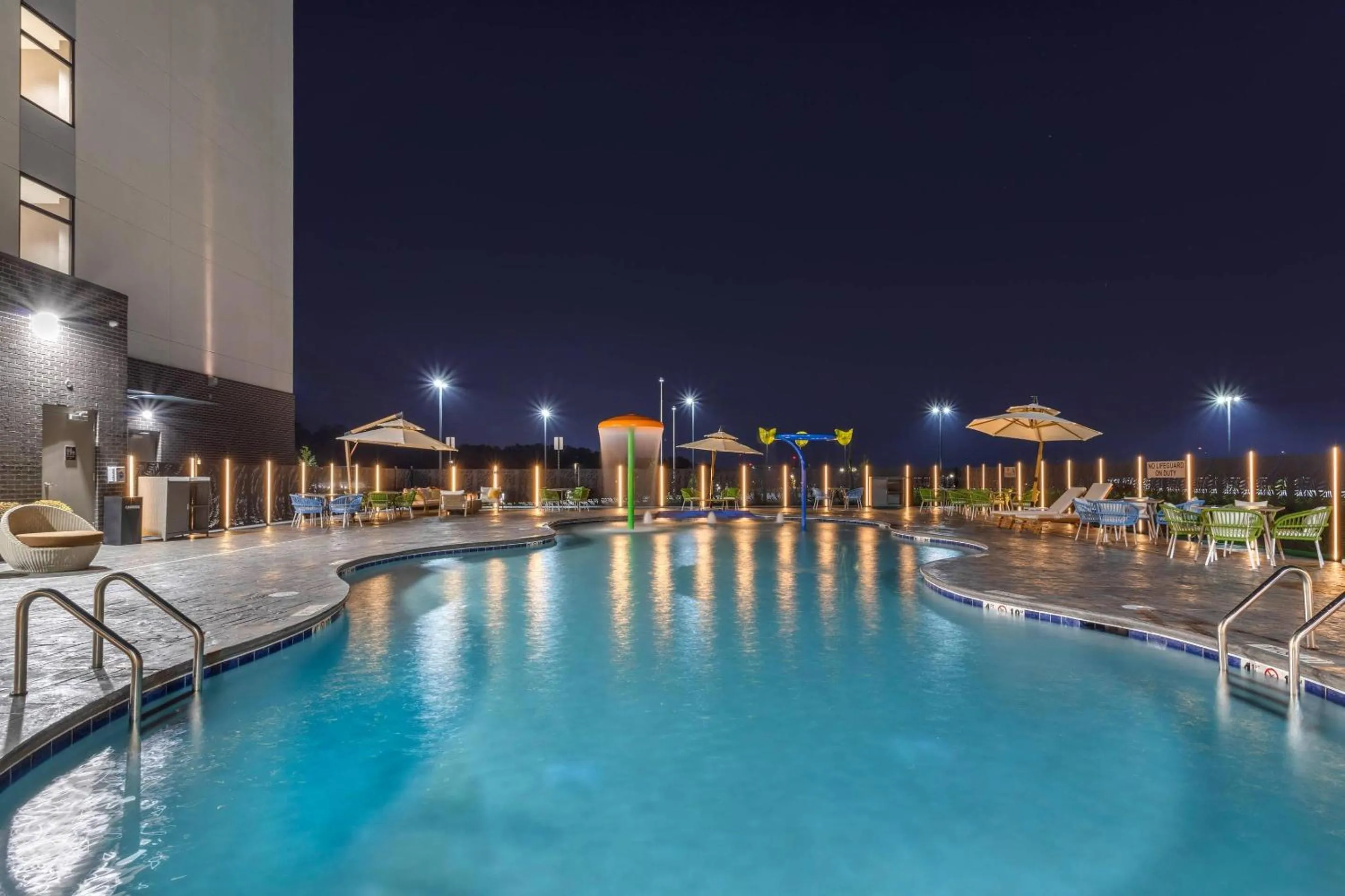Swimming pool in Cambria Hotel Pigeon Forge