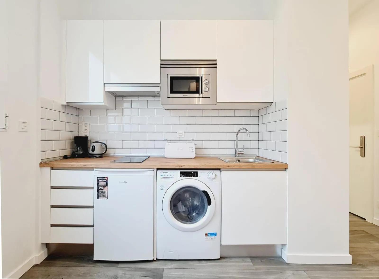 Queen Studio in Bilbao ROOMS & KITCHEN Irala