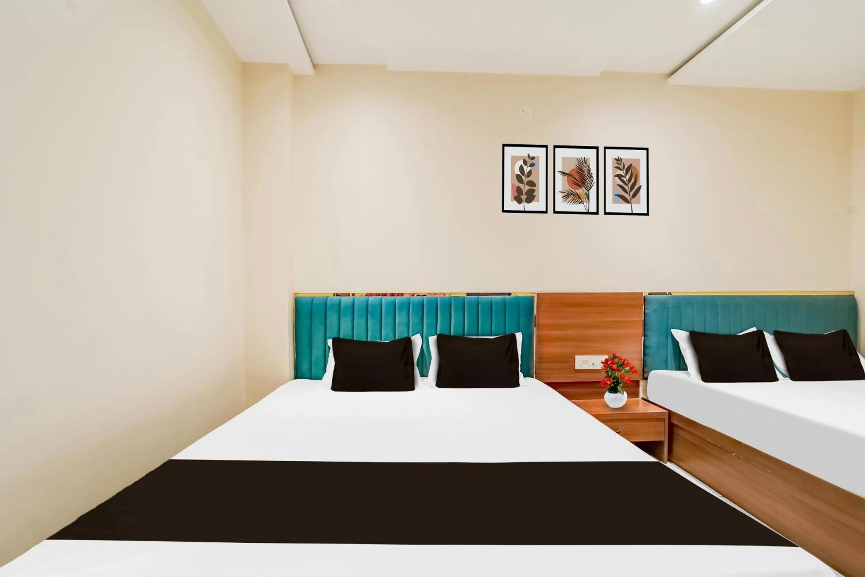 Bedroom, Bed in Hotel O Mahakal Temple Formerly Shivangam