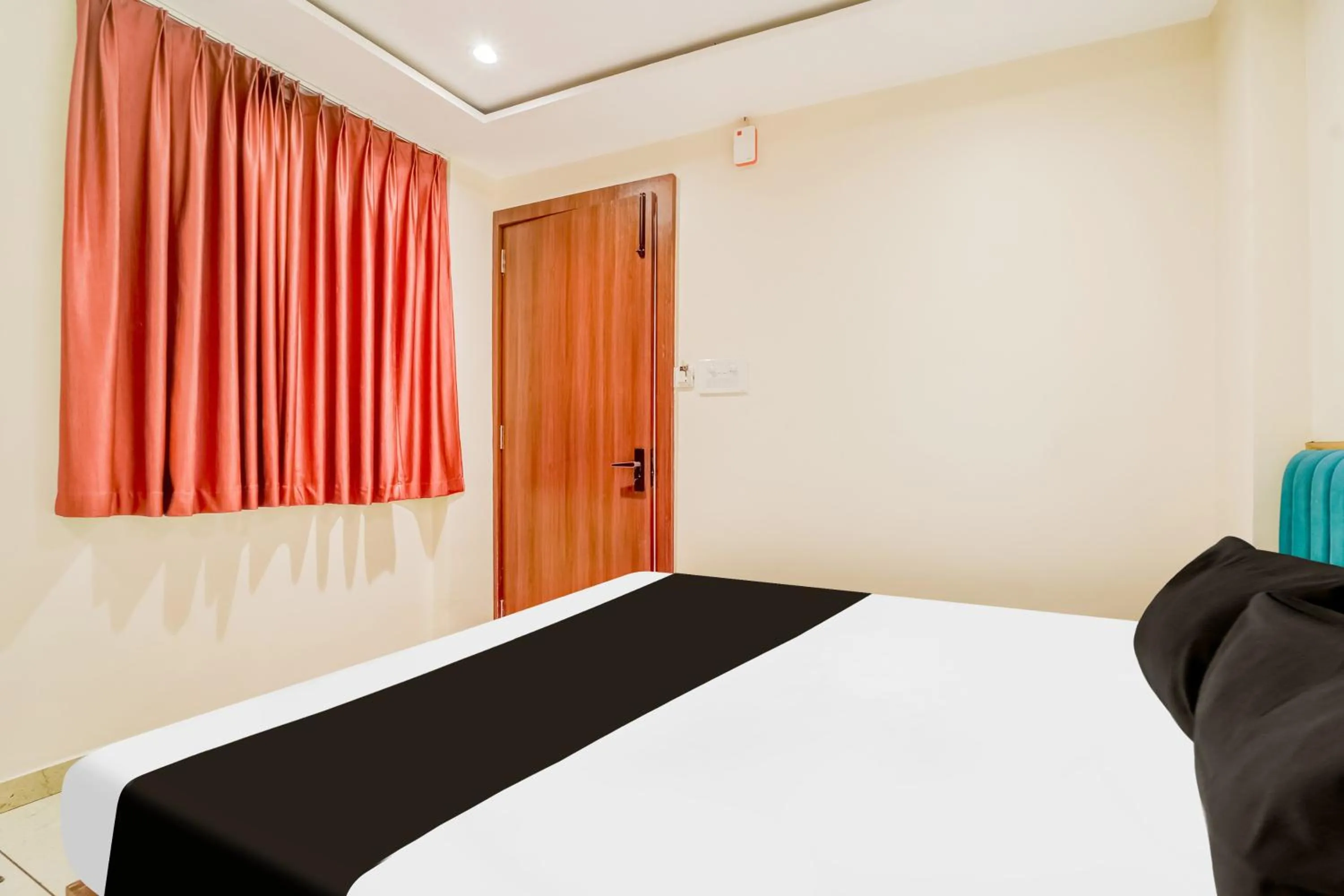Bedroom, Bed in Hotel O Mahakal Temple Formerly Shivangam