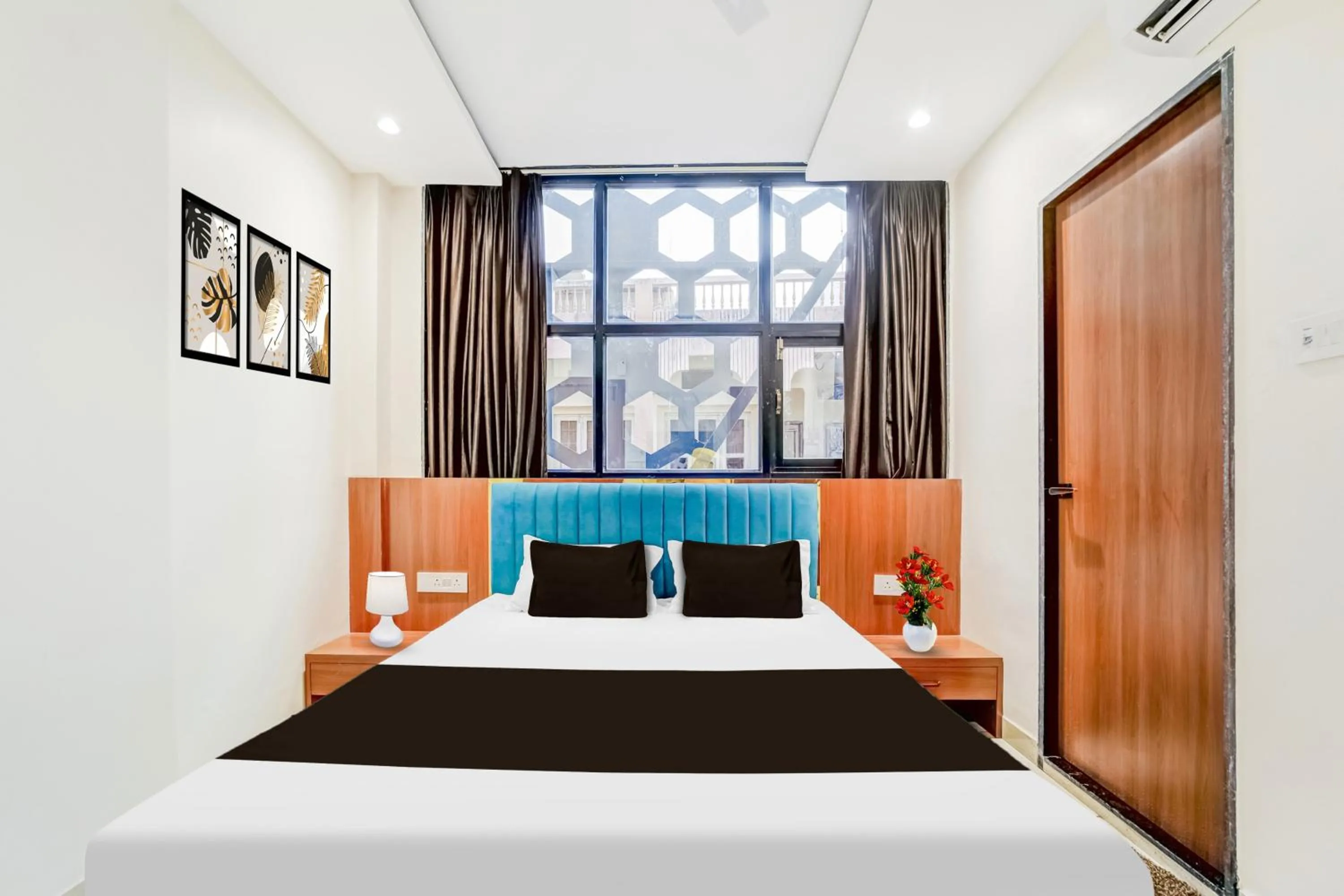 Bedroom, Bed in Hotel O Mahakal Temple Formerly Shivangam
