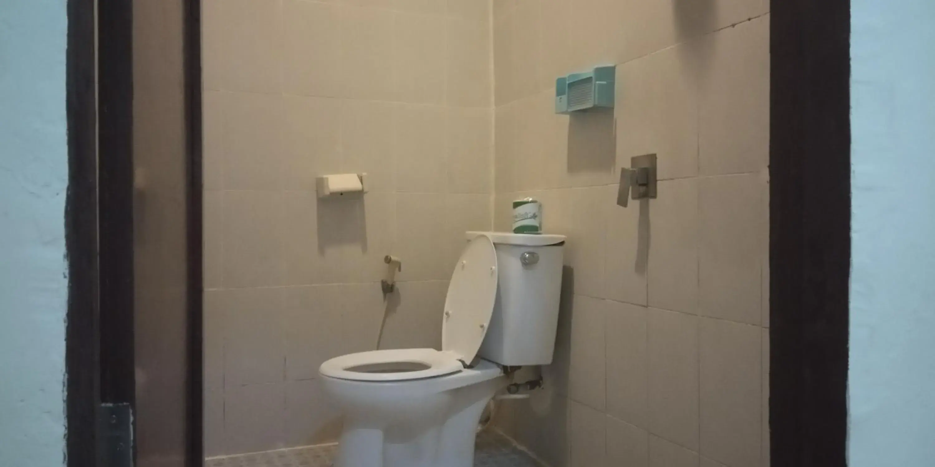 Toilet in Vico hotel Toilet in Vico hotel