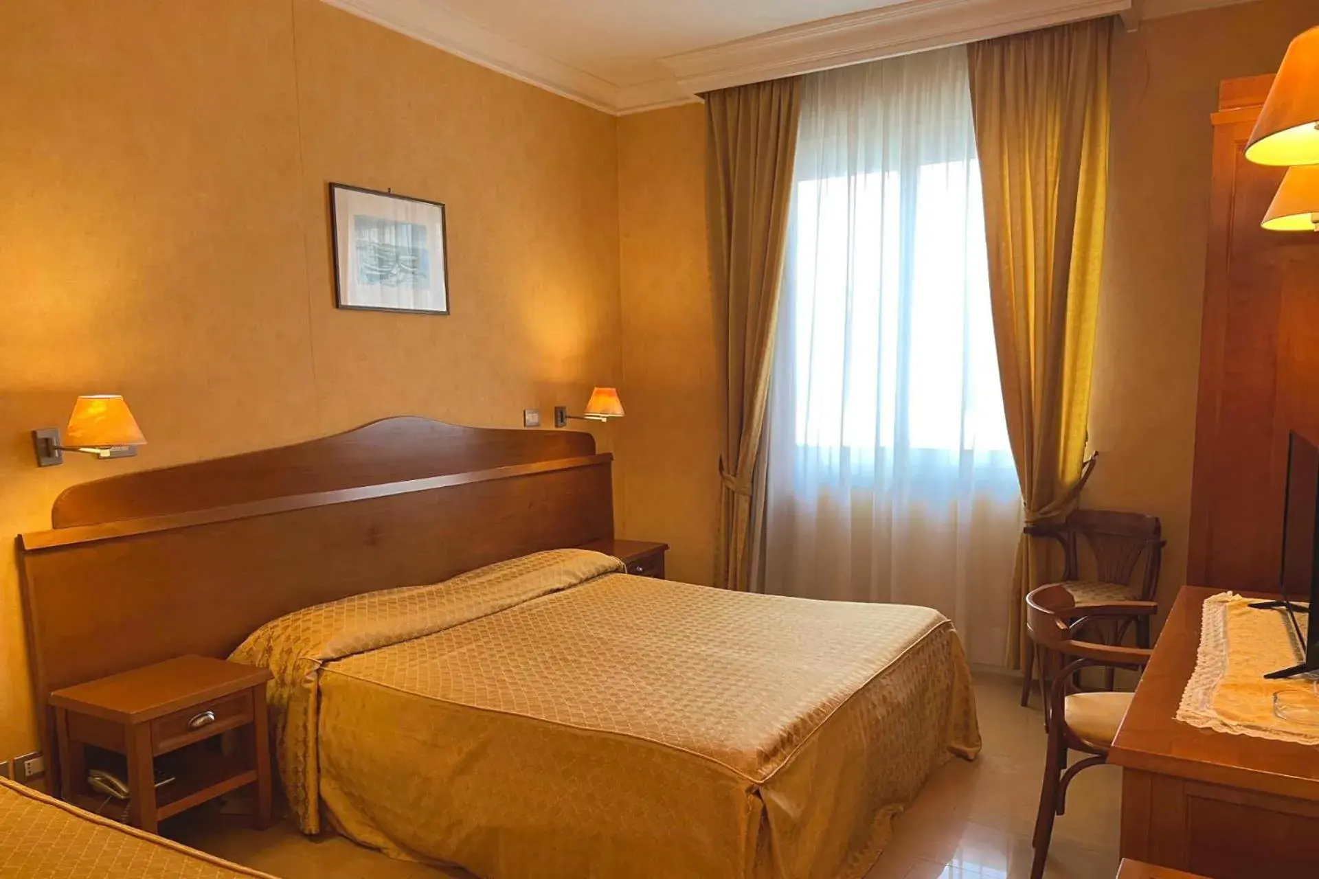 Economy Double or Twin Room in Hotel Conchiglia d'Oro Economy Double or Twin Room in Hotel Conchiglia d'Oro