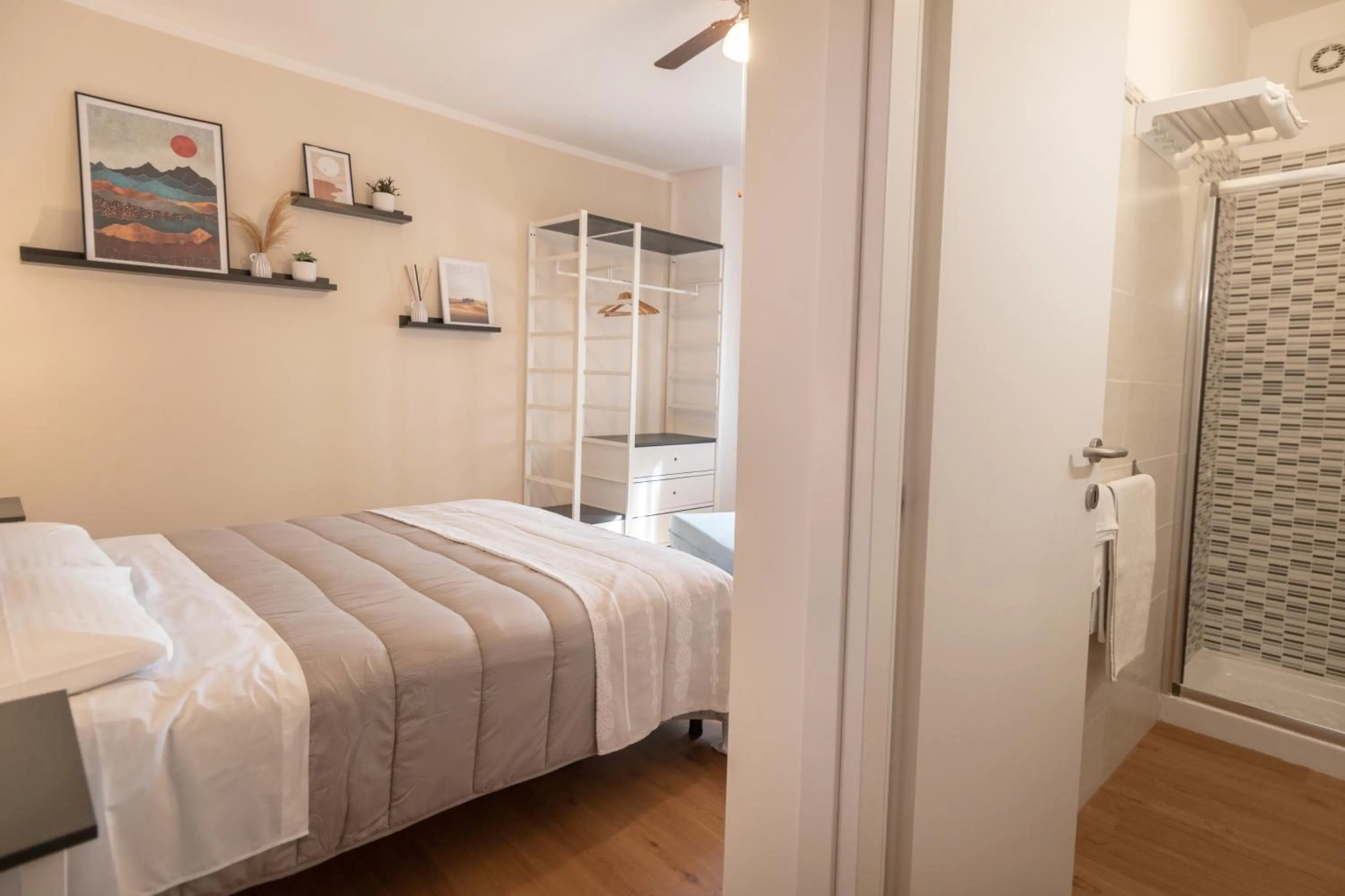 Bathroom, Bed in B&B Cantico Delle Creature