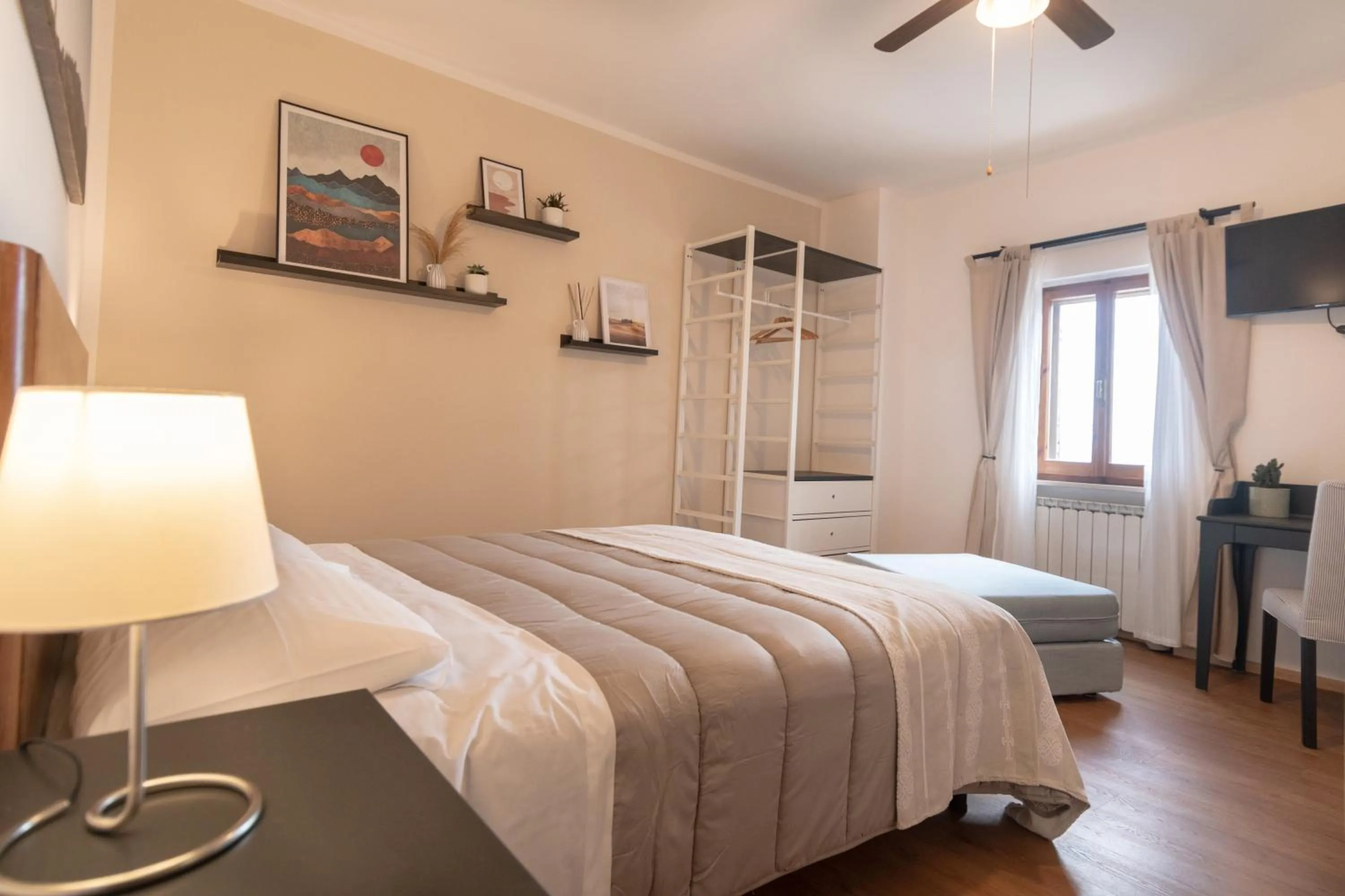 Photo of the whole room, Bed in B&B Cantico Delle Creature